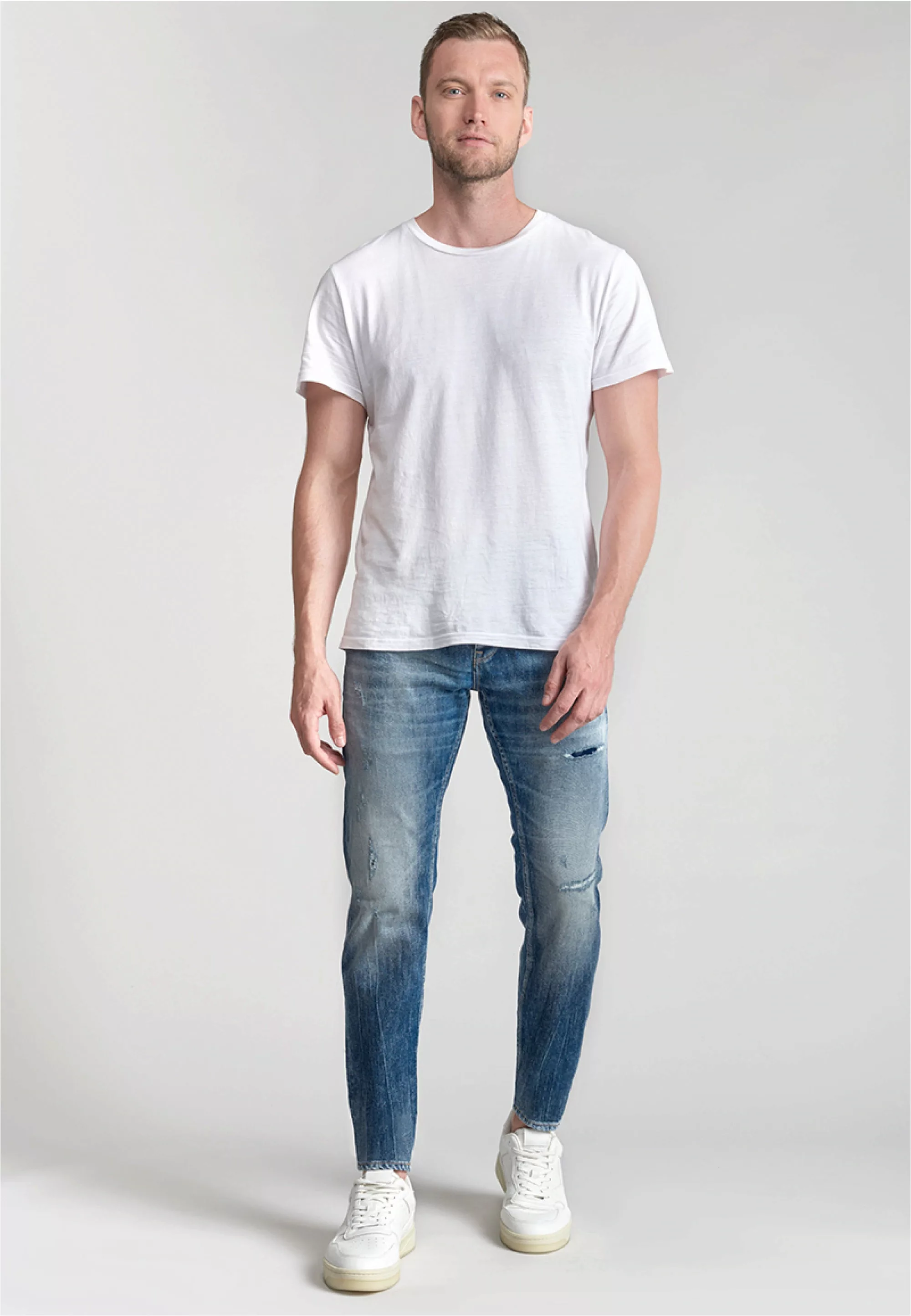 Le Temps Des Cerises Bequeme Jeans "700/11", mit leichten Destroyed-Element günstig online kaufen