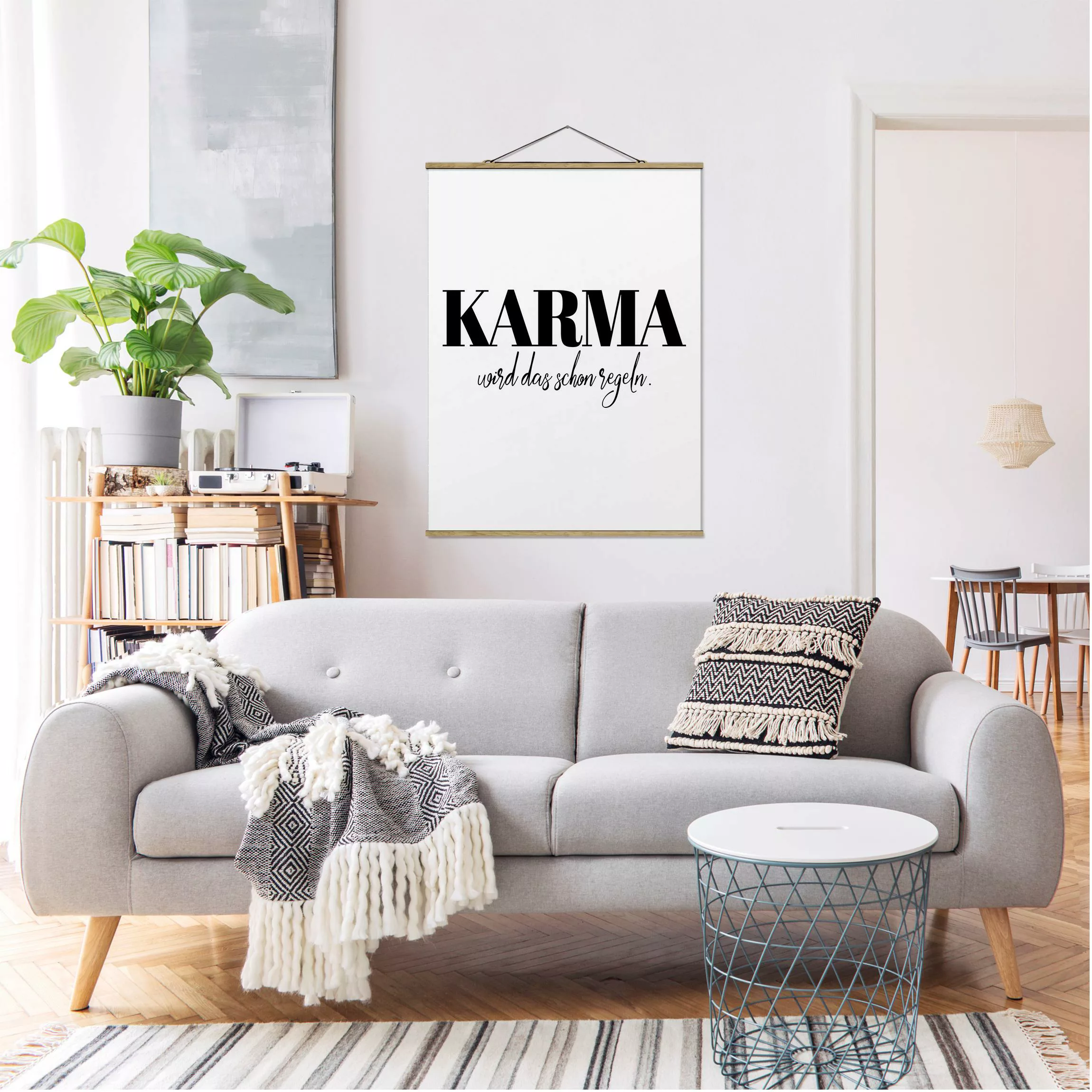 Stoffbild Spruch mit Posterleisten - Hochformat Karma wird das schon regeln günstig online kaufen