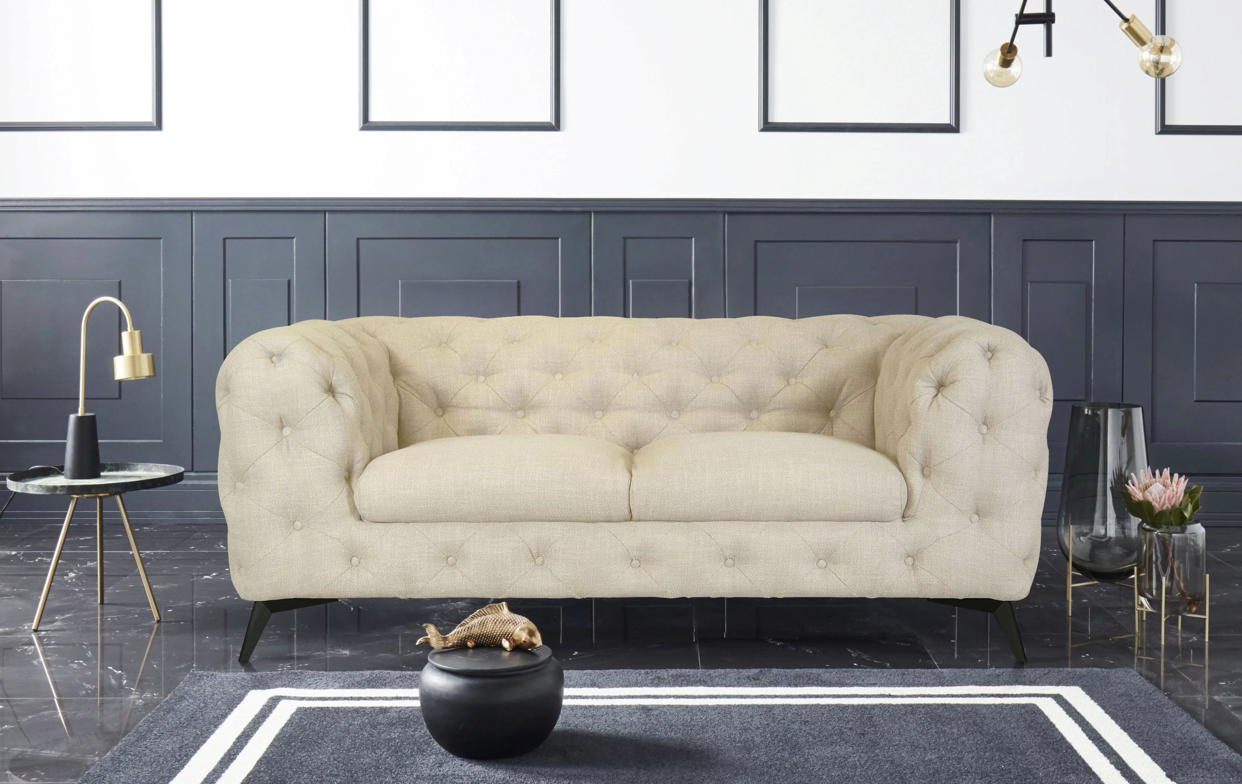 Leonique Chesterfield-Sofa "Glynis", aufwändige Knopfheftung, moderne Chest günstig online kaufen