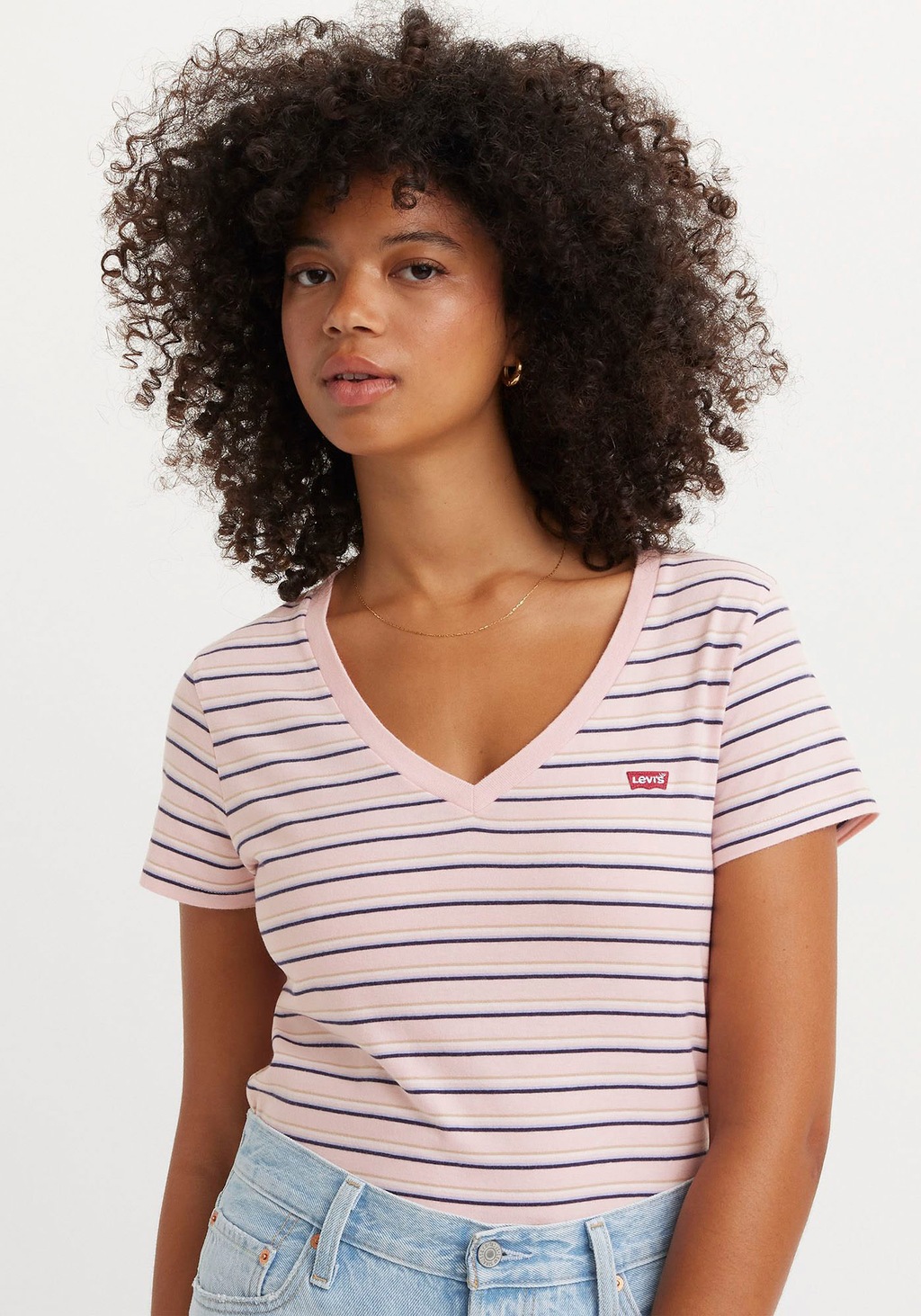 Levis V-Shirt "PERFECT VNECK", mit Mini-Batwing-Logostickerei günstig online kaufen