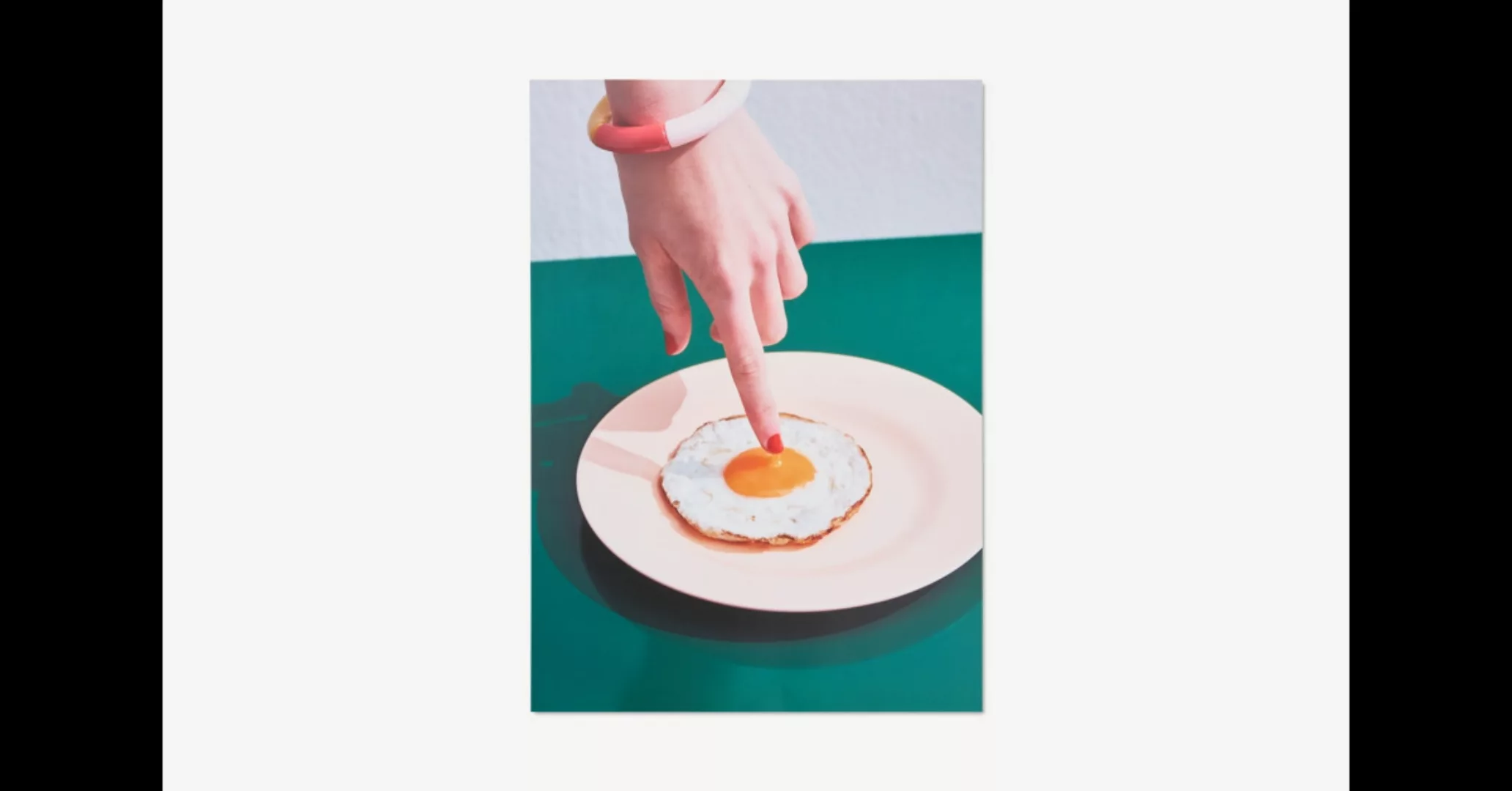 Paper Collective Fried Egg Kunstdruck von Henrik Buelow (50 x 70 cm) - MADE günstig online kaufen