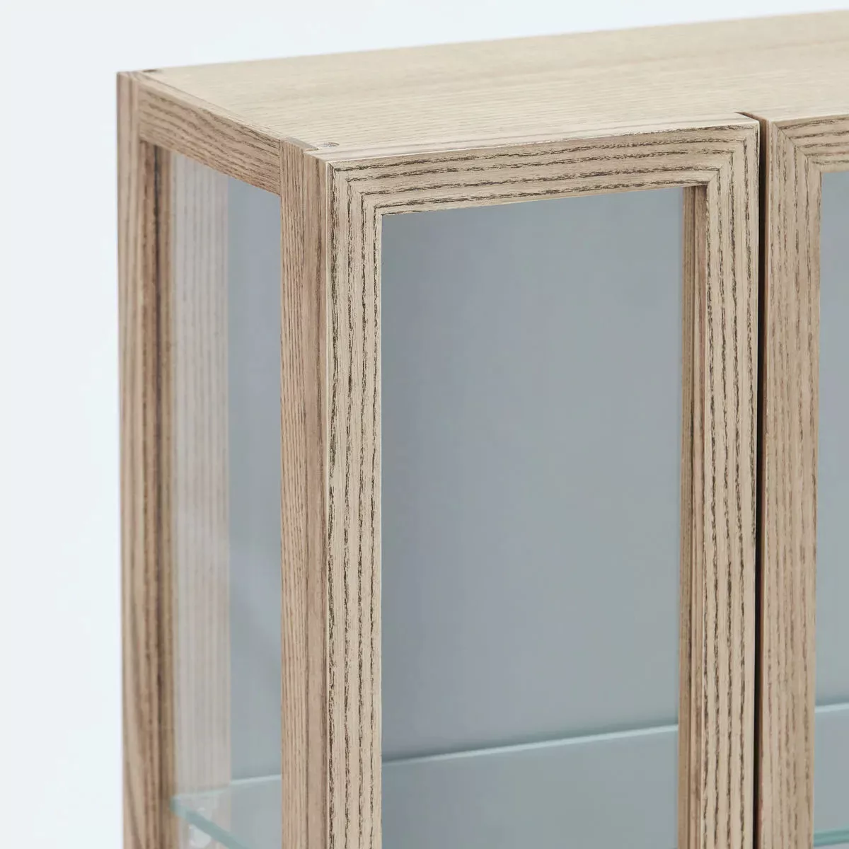 Schrank Sena aus Holz und Glas in Braun günstig online kaufen