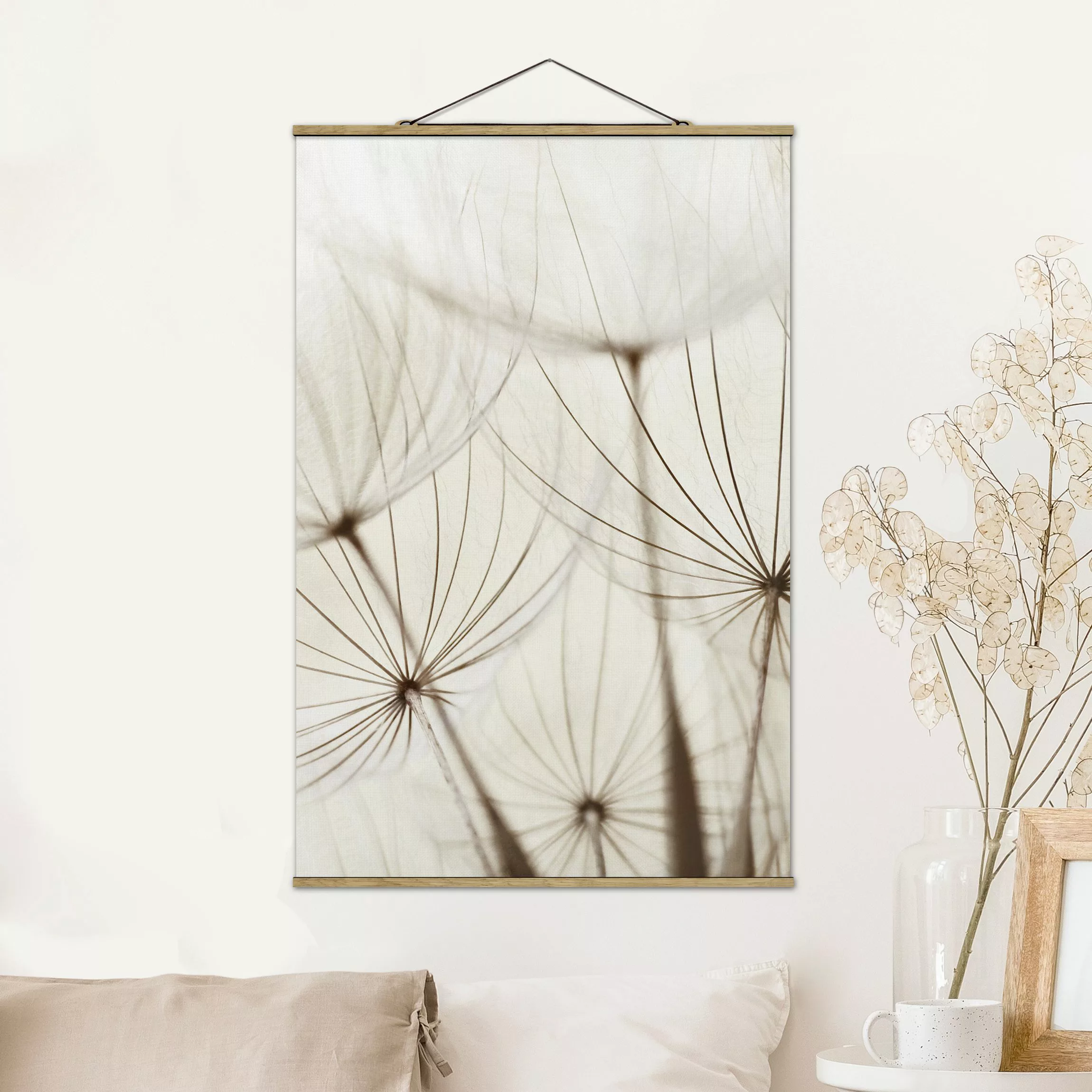 Stoffbild Blumen mit Posterleisten - Hochformat Sanfte Gräser günstig online kaufen