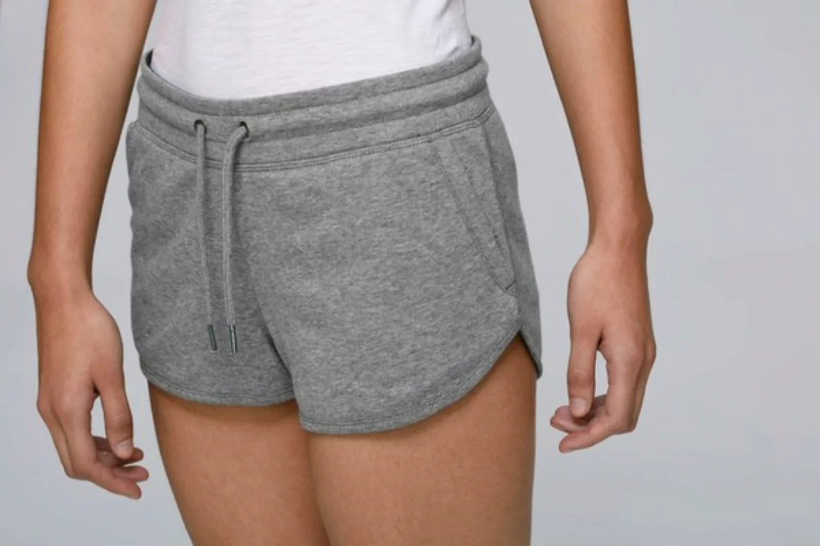 Bequeme Kurze Damenhose, Joggingshorts Aus Bio Baumwolle Und Recyceltem Pol günstig online kaufen