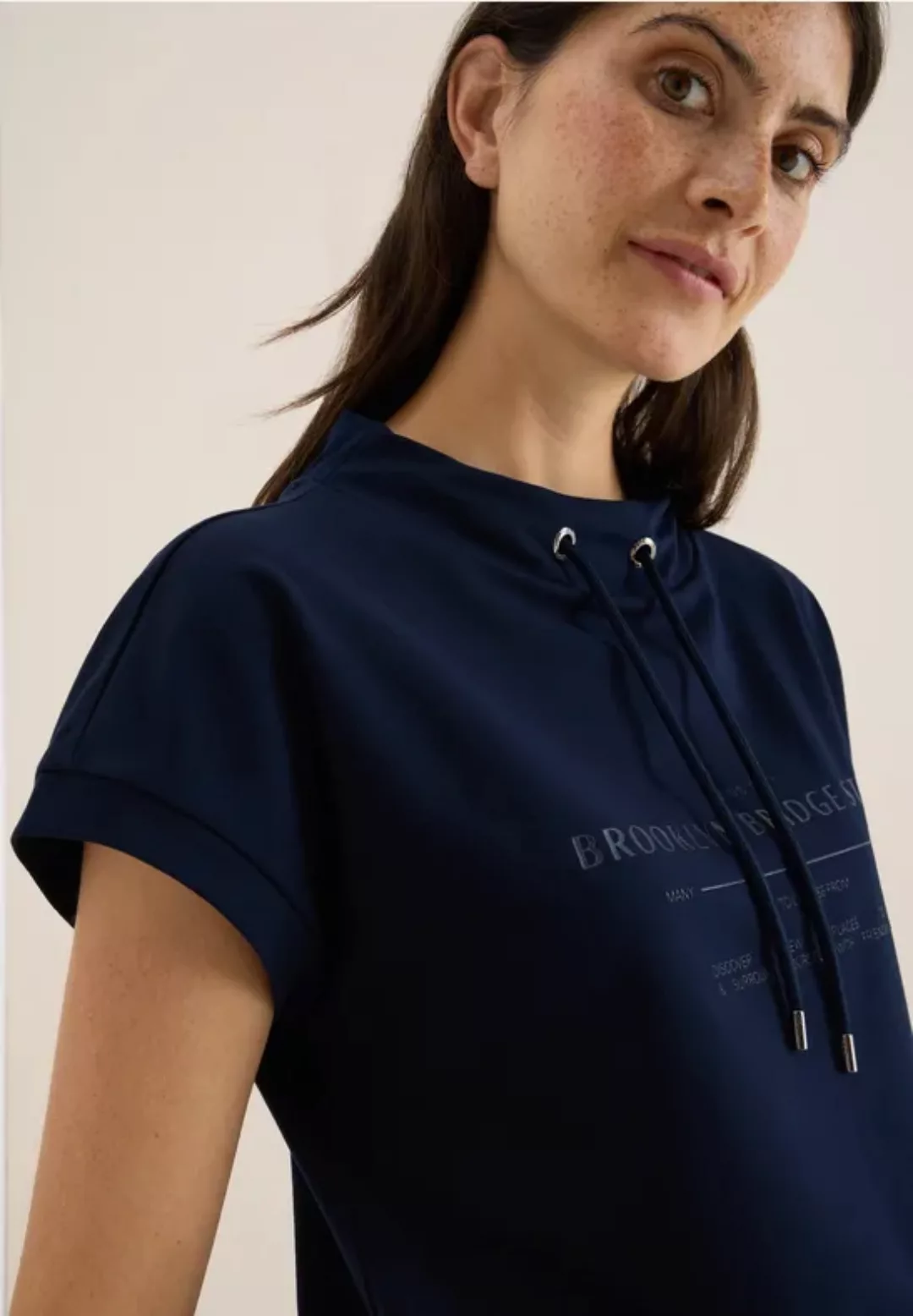 Funnel Neck T-Shirt günstig online kaufen