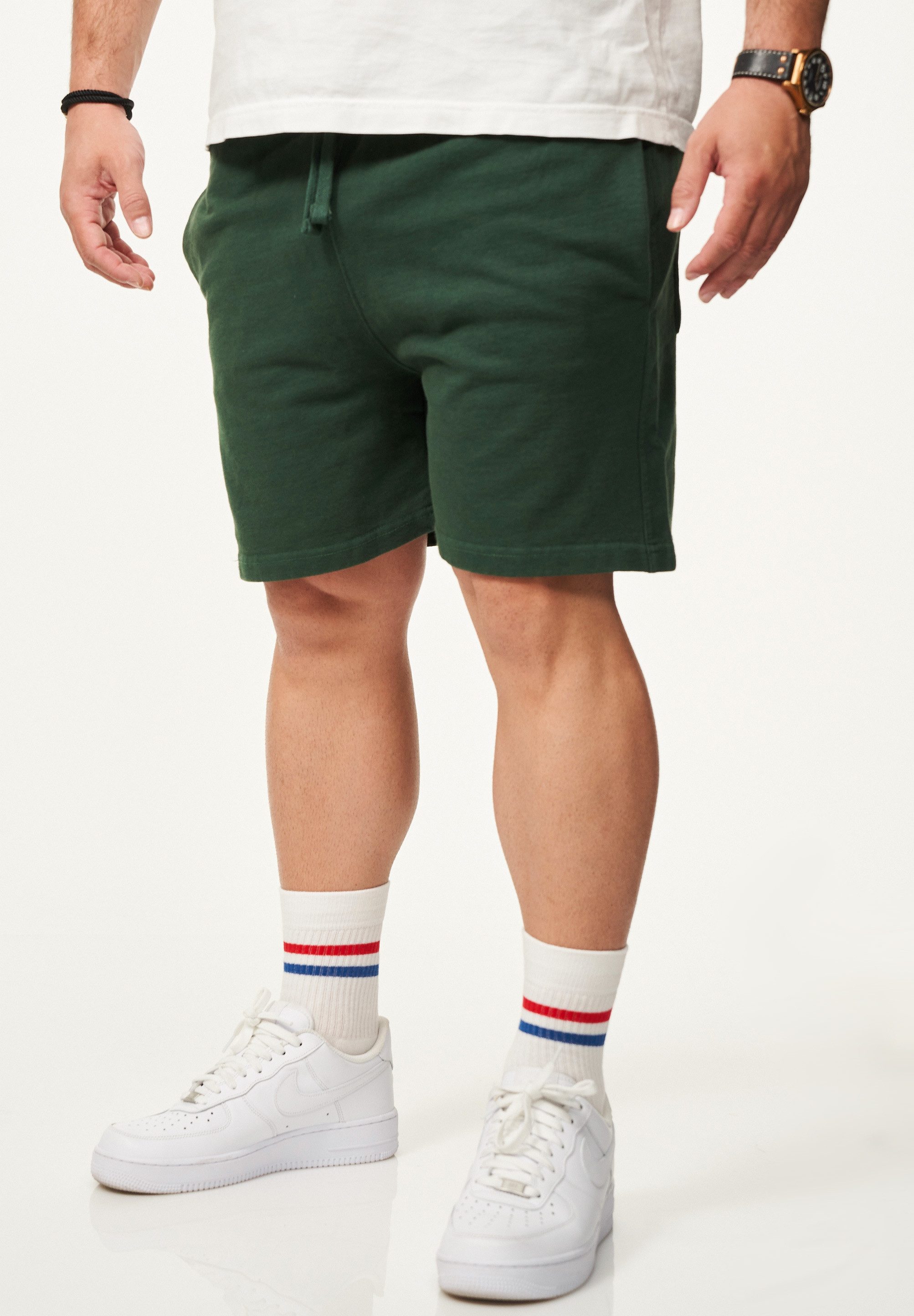 BEHYPE STUDIOS Sweatshorts im lockeren Relaxed-Fit günstig online kaufen