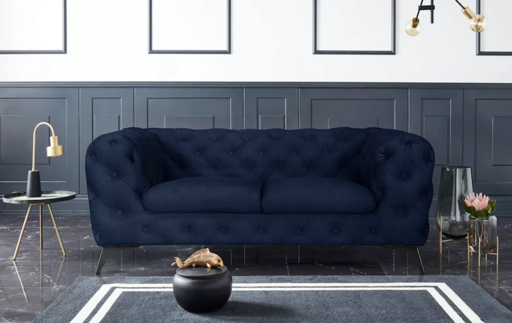 Leonique Chesterfield-Sofa "Glynis", aufwändige Knopfheftung, moderne Chest günstig online kaufen