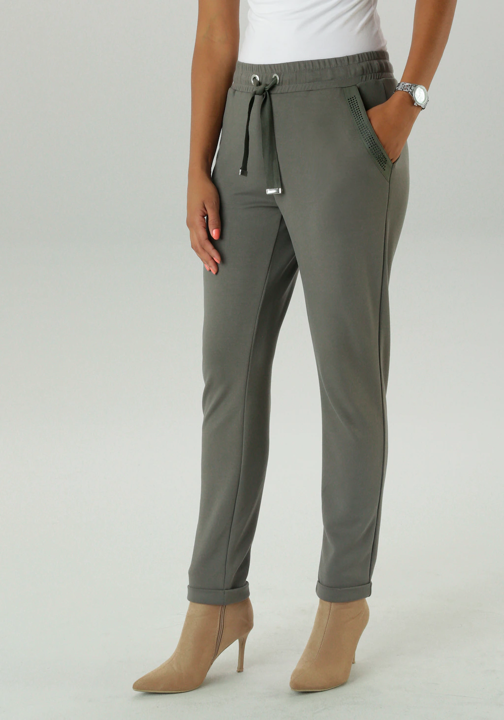 Aniston SELECTED Schlupfhose, mit Glitzersteinen an den Eingriffstaschen günstig online kaufen