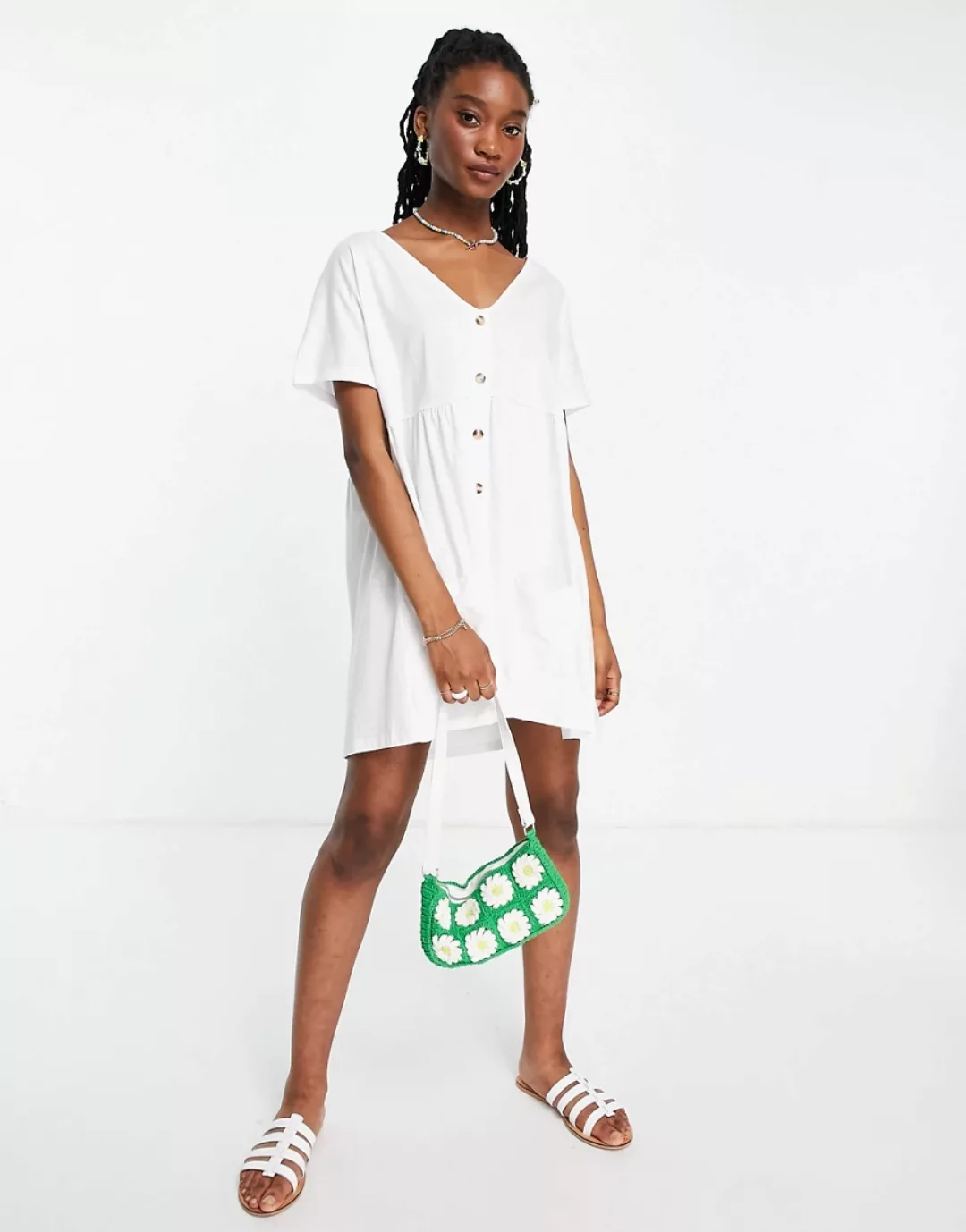 ASOS DESIGN – Mini-Hängerkleid mit Taschen und Knopfleiste in Weiß günstig online kaufen