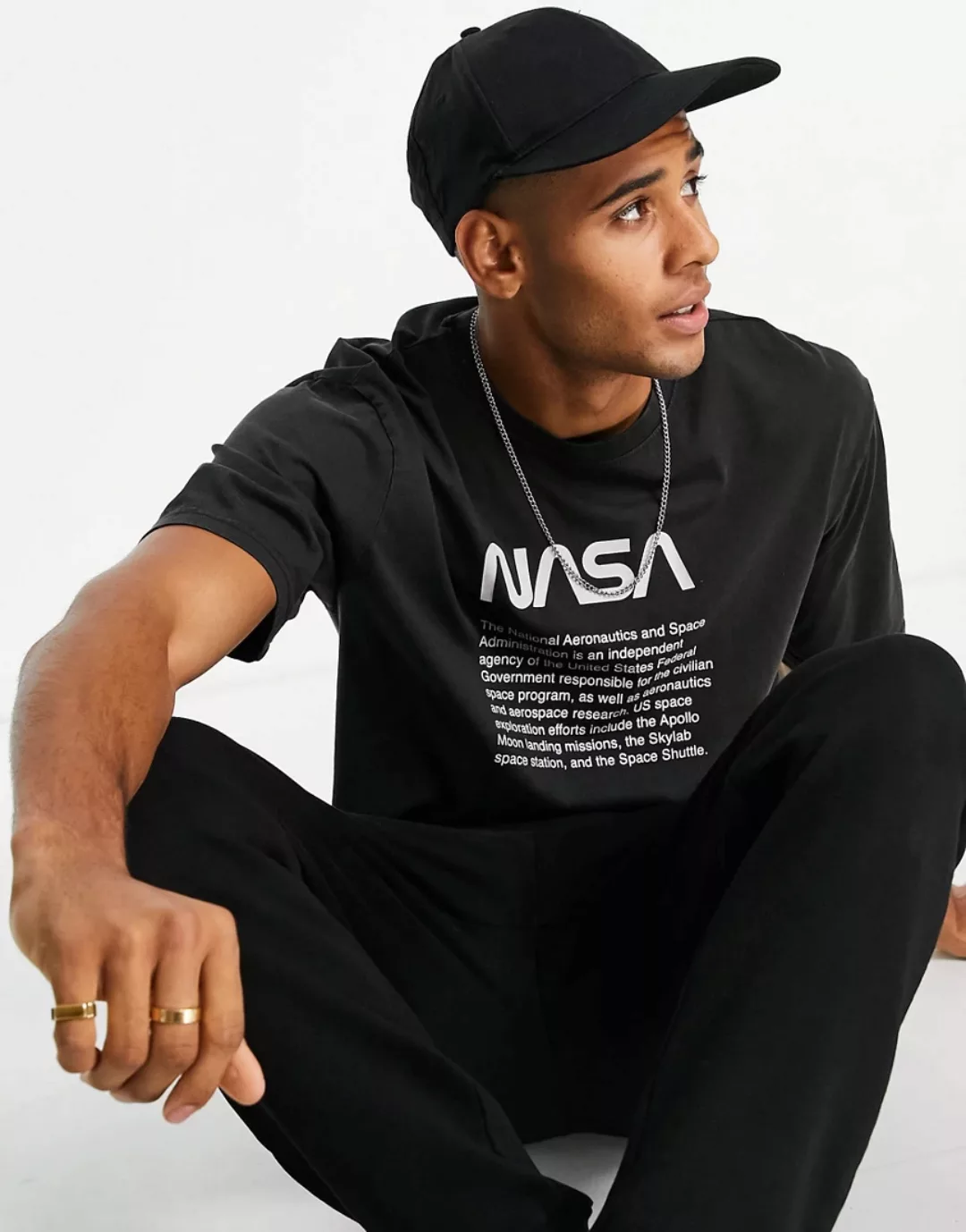 Only & Sons – Oversize-T-Shirt in Schwarz mit NASA-Print auf der Brust günstig online kaufen