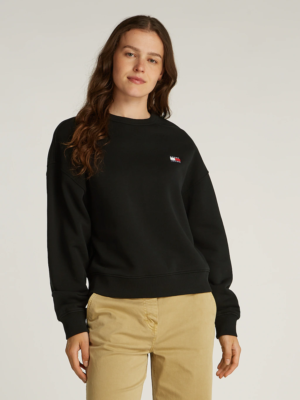 Tommy Jeans Sweatshirt TJW BXY BADGE CREW mit Logo-Badge günstig online kaufen