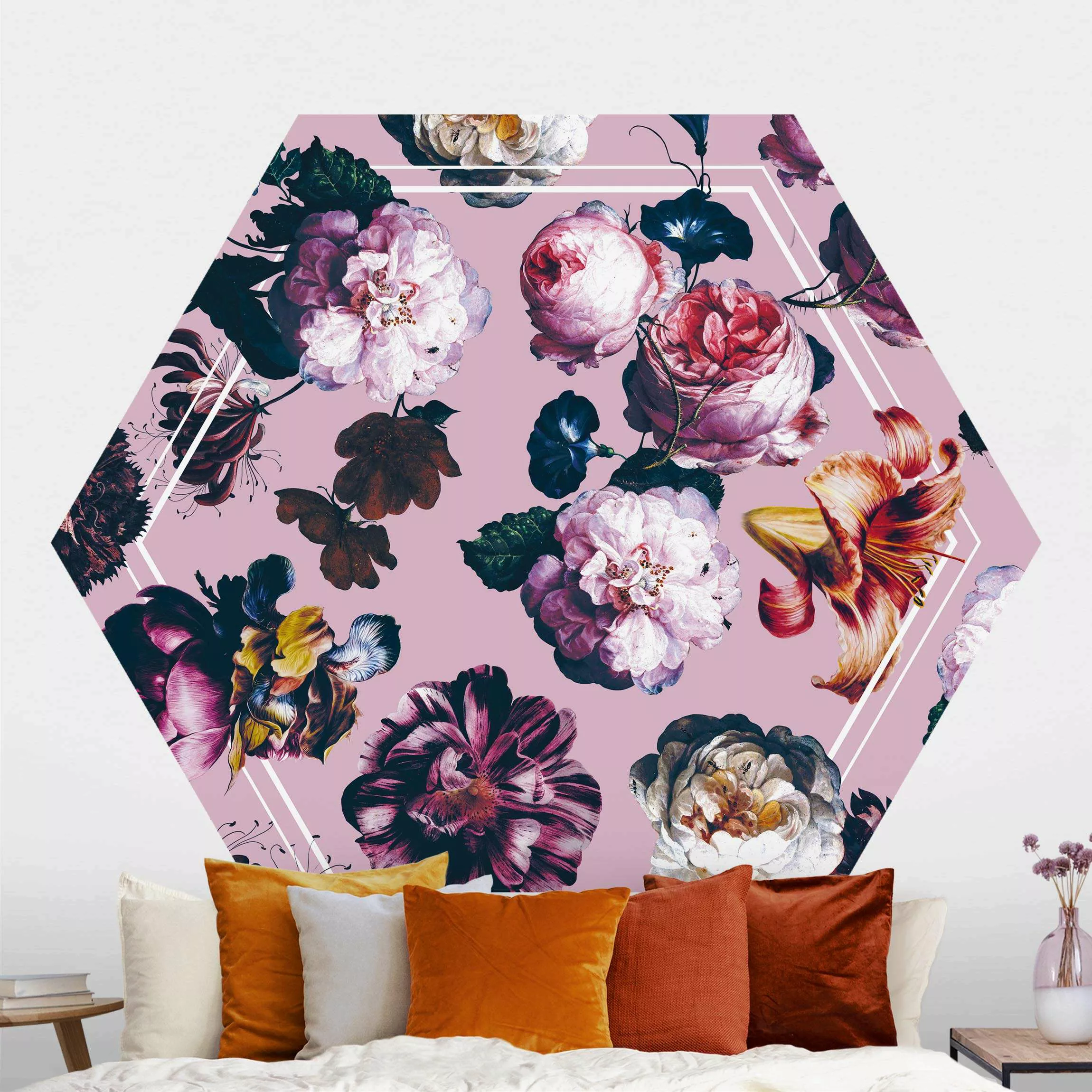 Hexagon Mustertapete selbstklebend Barockblüten mit weißer Geometrie auf Ro günstig online kaufen