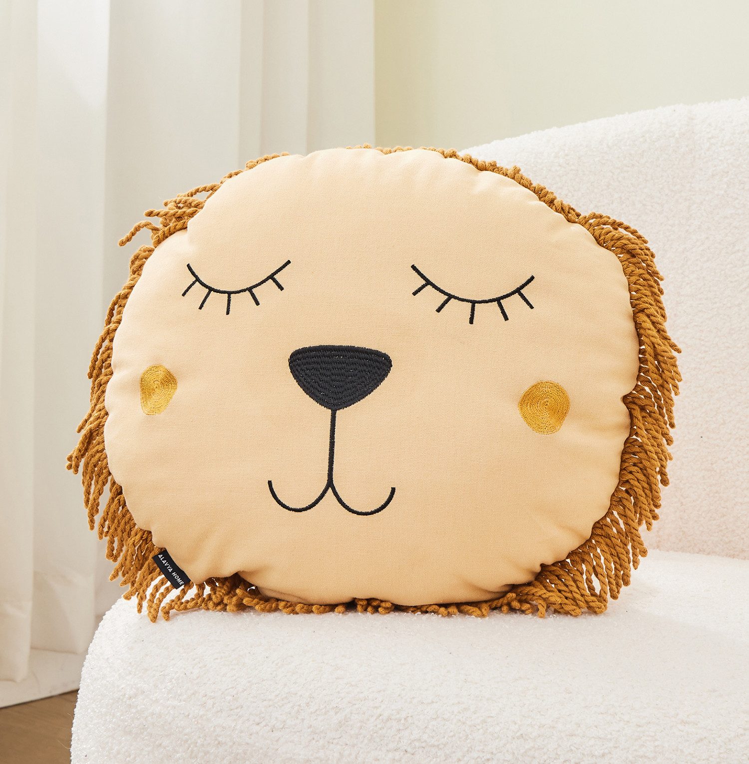 Alavya Home® Dekokissen Kinderkissen Löwe - günstig online kaufen