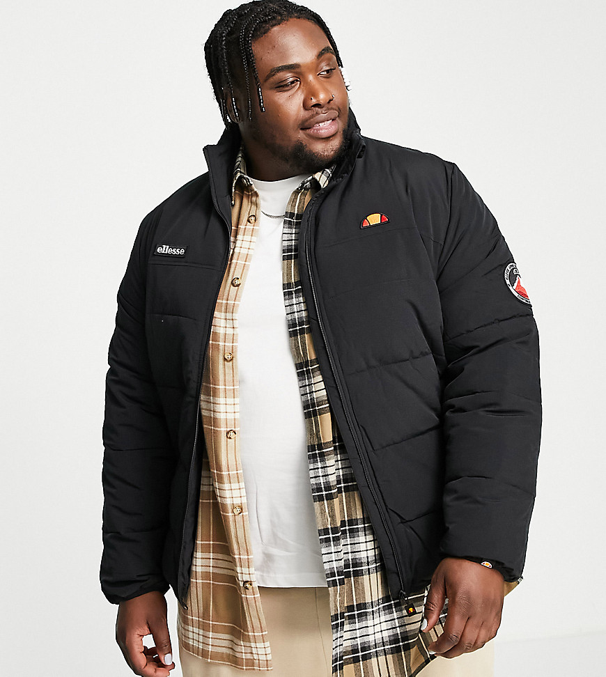 ellesse PLUS – Steppjacke in Schwarz mit Markenlogo günstig online kaufen