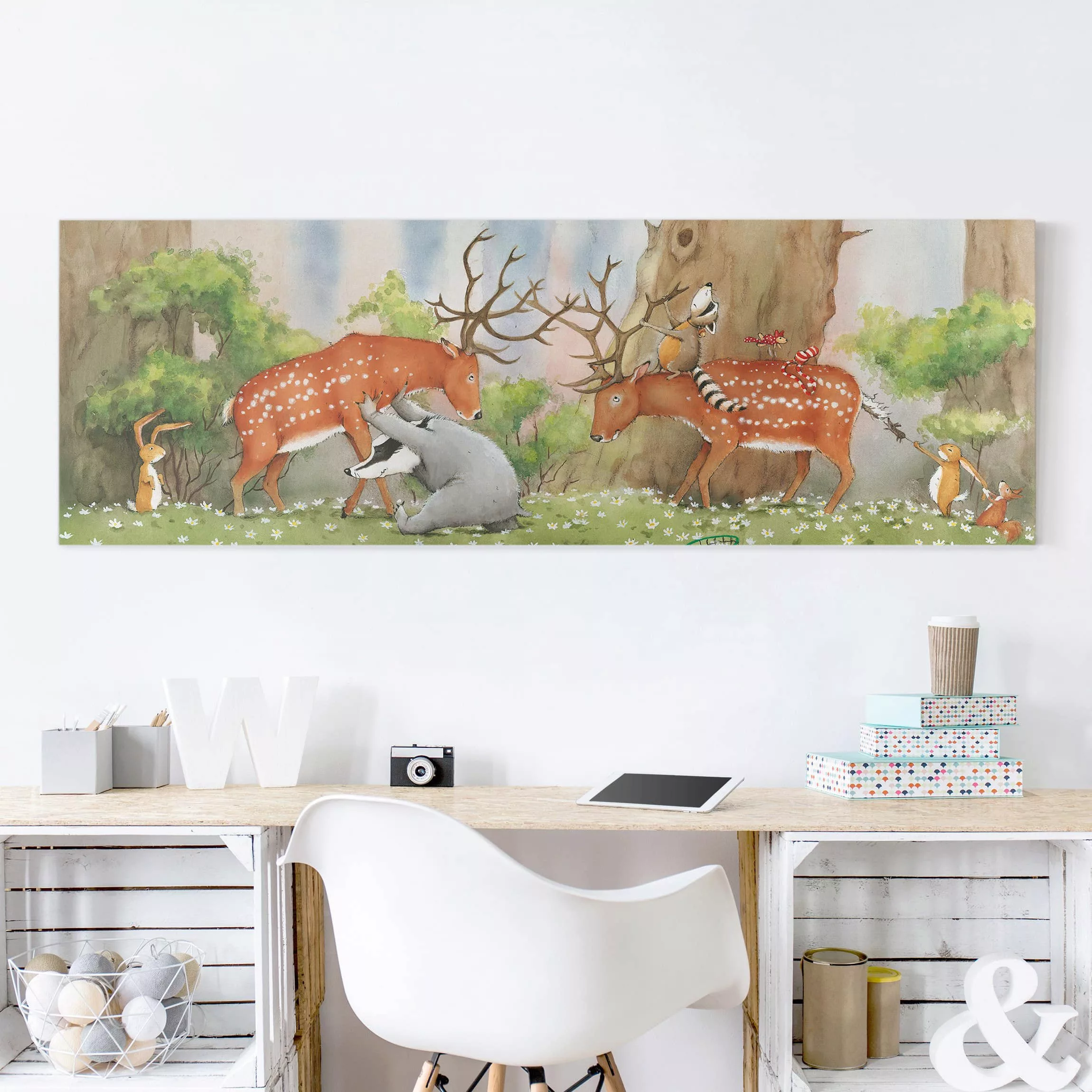 Leinwandbild Kinderzimmer - Panorama Wassili Waschbär - Wassili hilft den H günstig online kaufen