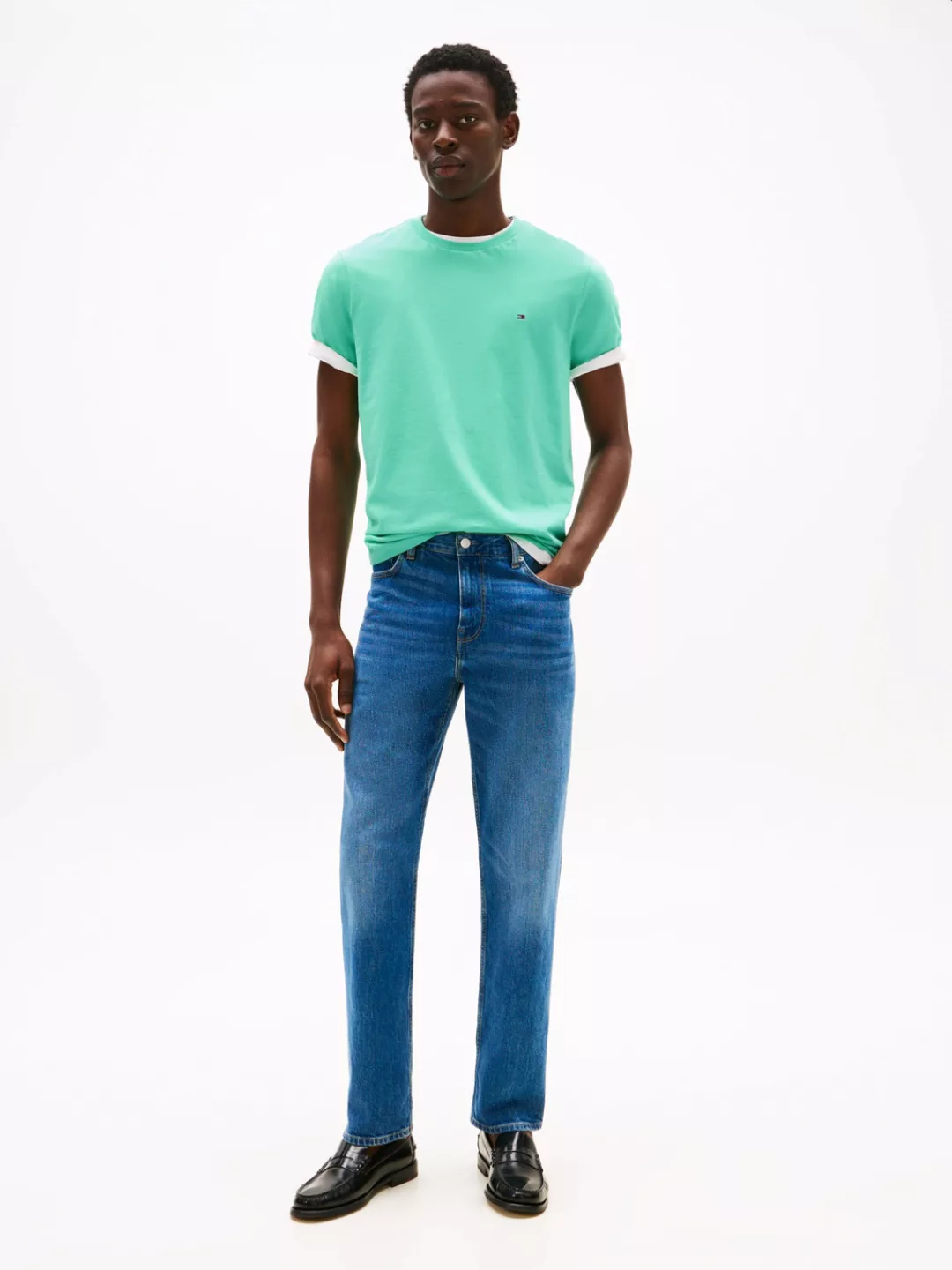 Tommy Hilfiger T-Shirt "ESSENTIAL REG FIT SOLID TEE mit Stickerei und Rundh günstig online kaufen