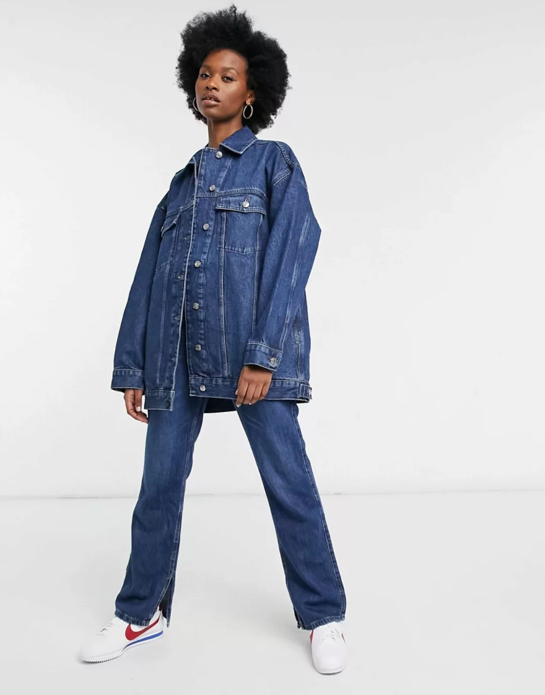 ASOS DESIGN – Oversize-Jeansjacke aus Bio-Baumwollmix in authentischer, mit günstig online kaufen