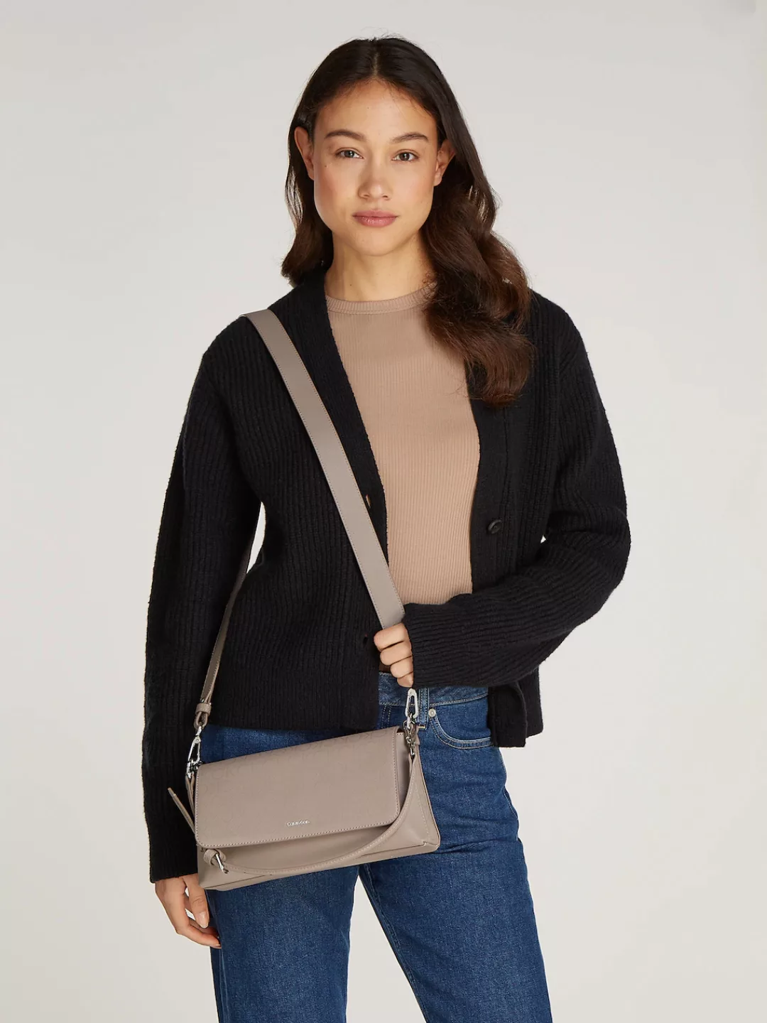 Calvin Klein Schultertasche "CK MUST CONV SHOULDER BAG MONO" günstig online kaufen