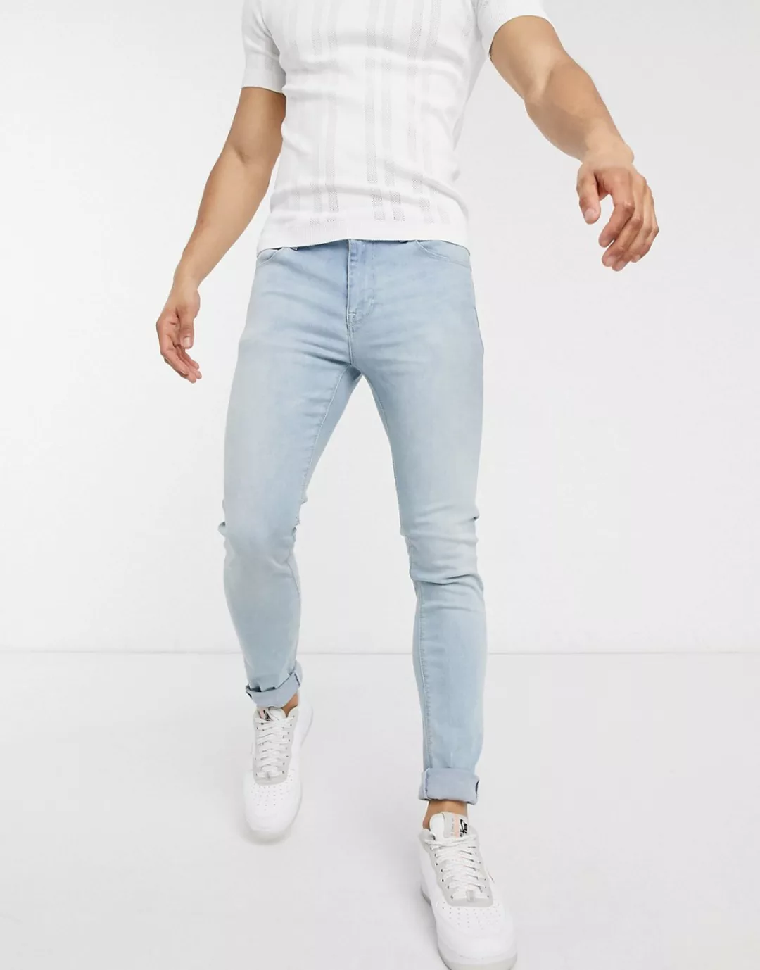 ASOS DESIGN – Superenge Jeans in hellblauer Waschung günstig online kaufen