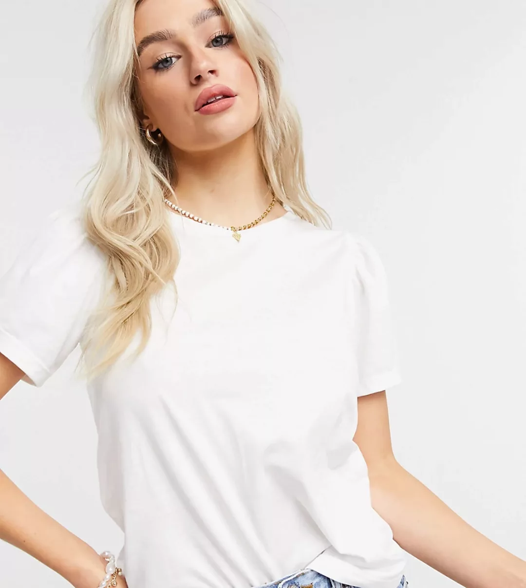 Vila Petite – T-Shirt in Creme mit Puffärmeln-Weiß günstig online kaufen