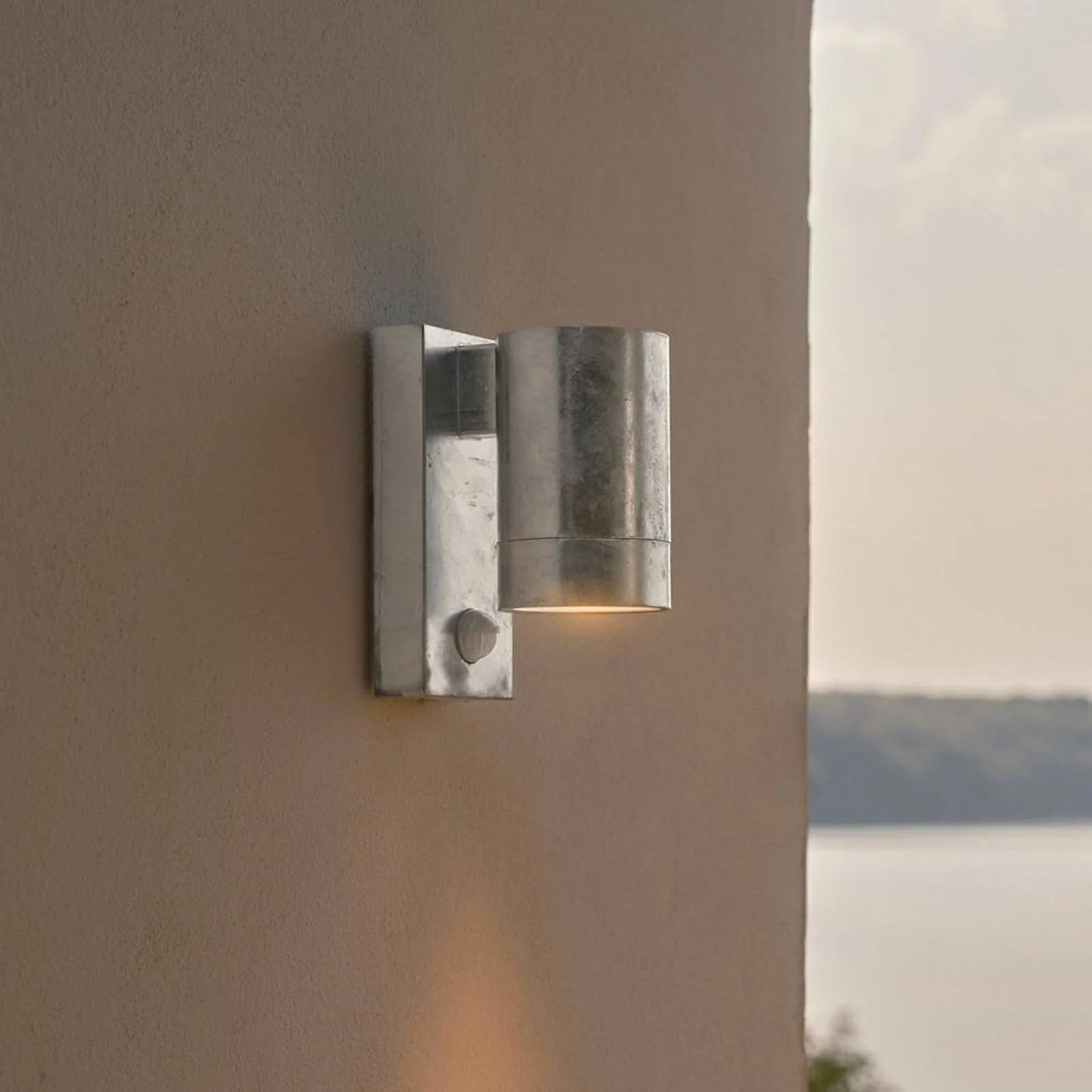 Außenwandleuchte Tin Maxi Sensor verzinkt, Stahl, IP54, GU10 günstig online kaufen