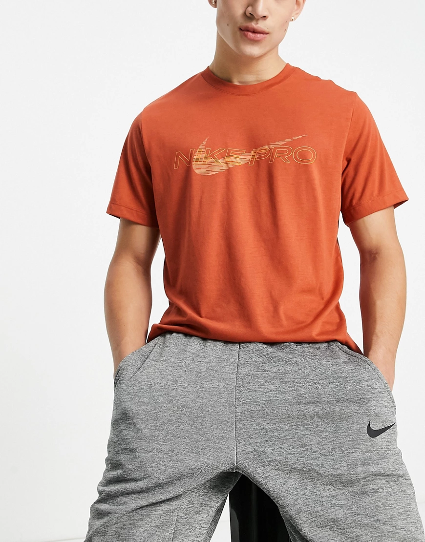 Nike Pro Training – Dri-Fit – T-Shirt in Orange mit Swoosh-Logo günstig online kaufen