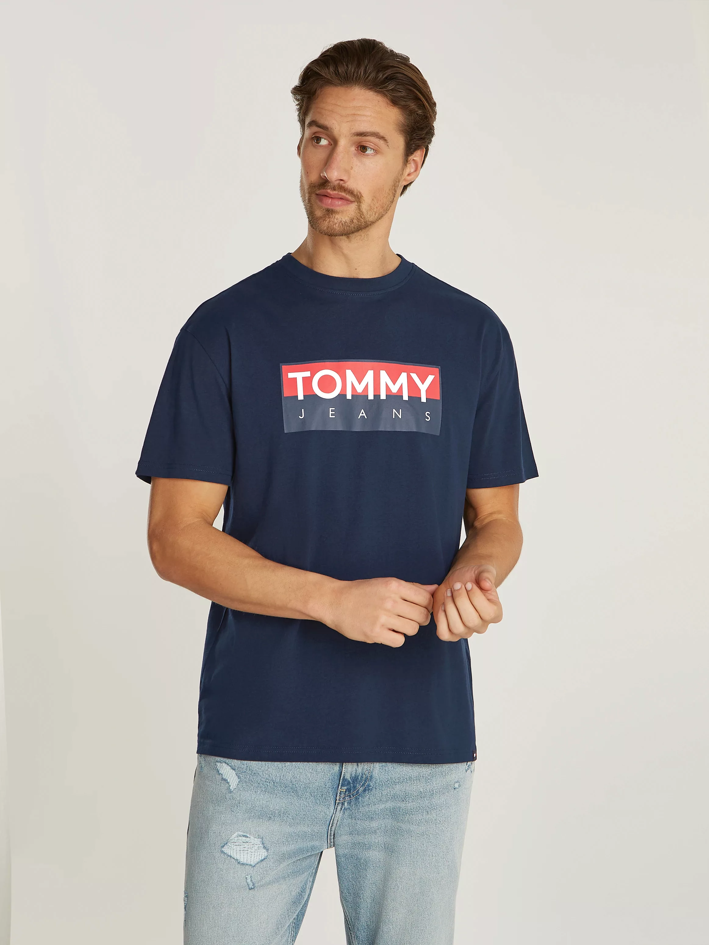 Tommy Jeans Kurzarmshirt TJM REG RWB TOMMY ENTRY TEE EXT Mit Markenlogo bed günstig online kaufen