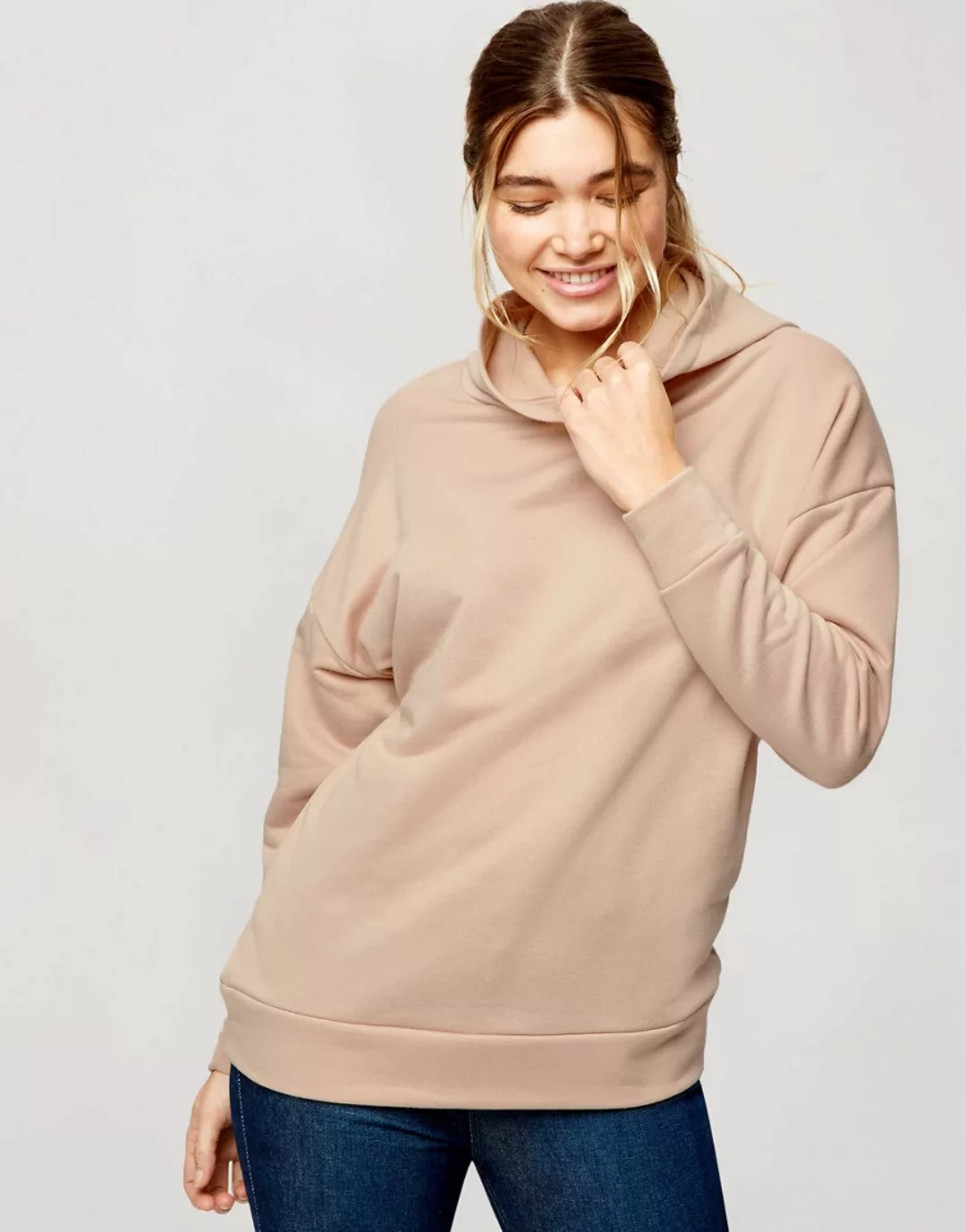 Miss Selfridge – Longline-Kapuzenpullover in Camel-Weiß günstig online kaufen