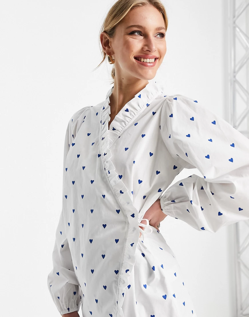 Envii – Wickelhemd in Weiß mit Herzmuster-Mehrfarbig günstig online kaufen