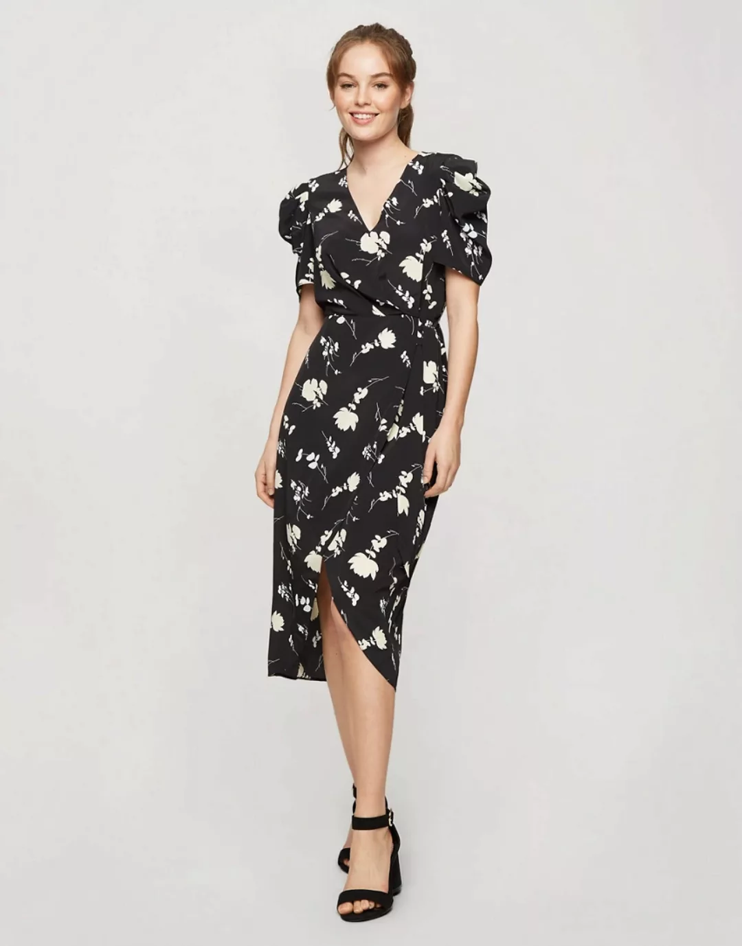 Miss Selfridge – Midi-Wickelkleid in Schwarz mit Blumenmuster günstig online kaufen