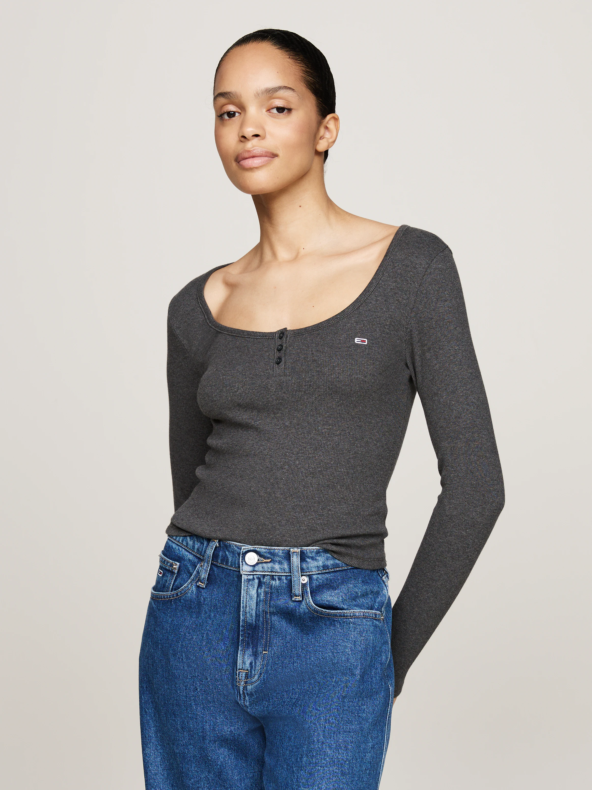 Tommy Jeans Curve Henleyshirt "TJW MELANGE HENLEY LS EXT", mit tiefem Rundh günstig online kaufen