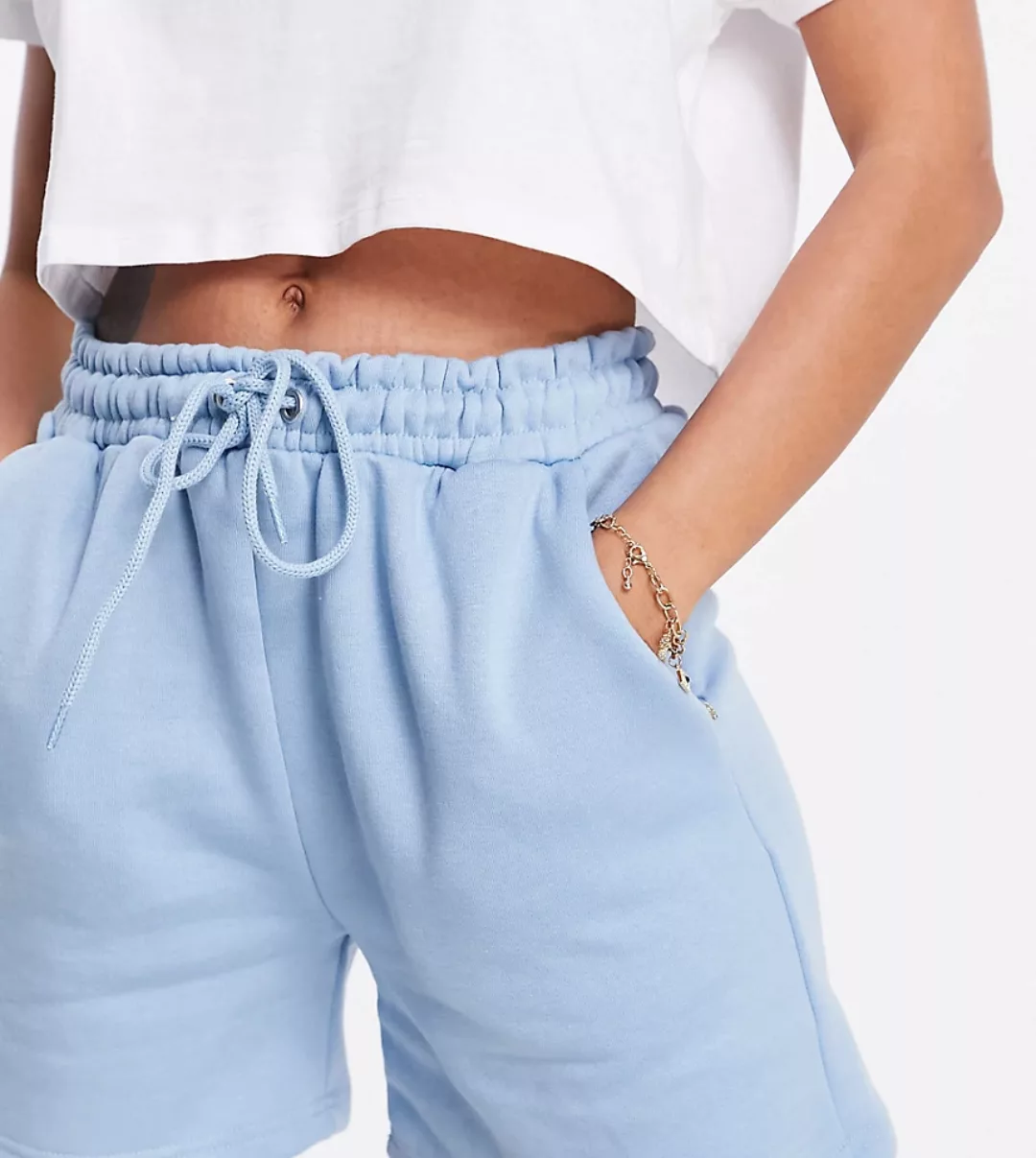Missguided – Shorts mit elastischem Bund in Babyblau günstig online kaufen
