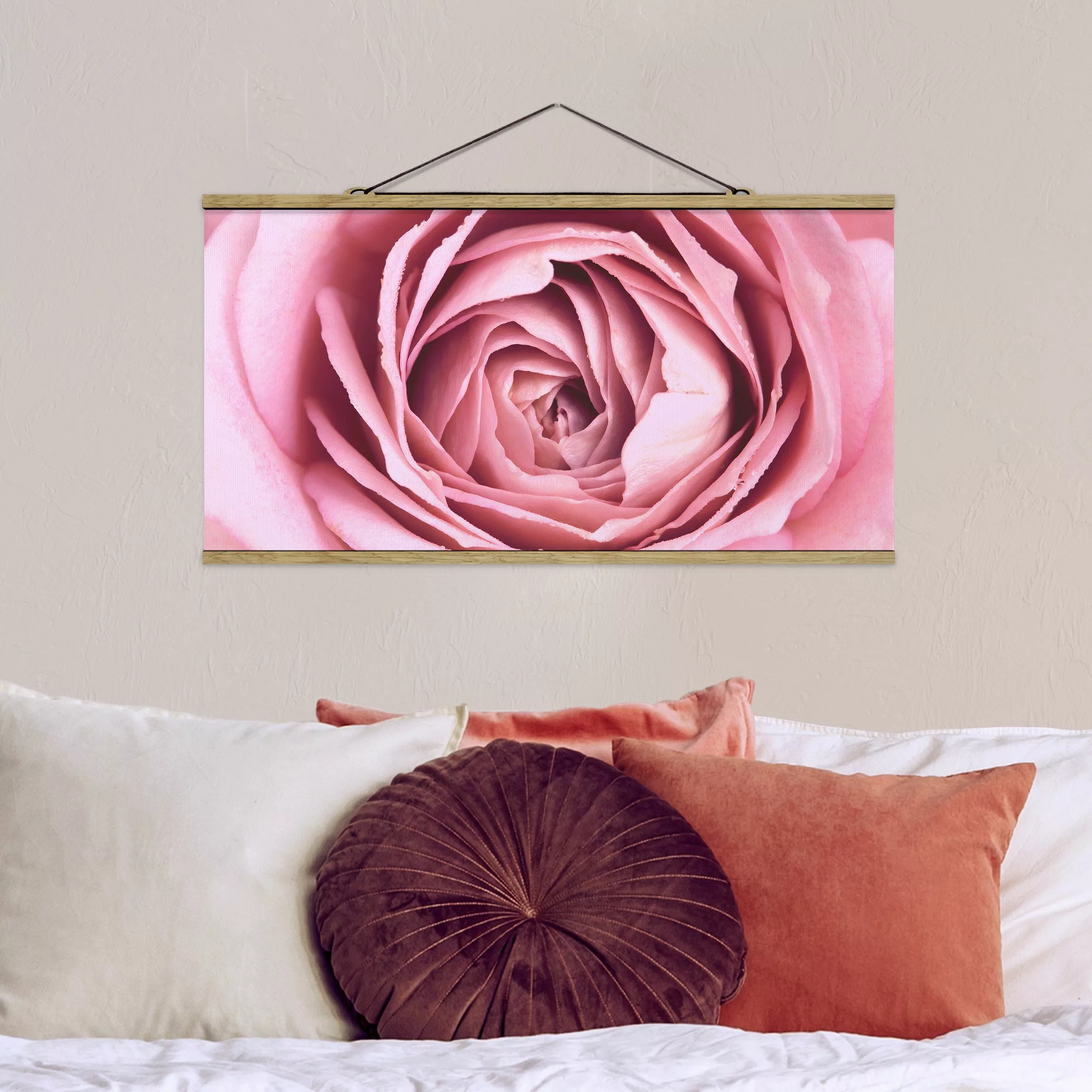 Stoffbild Blumen mit Posterleisten - Querformat Rosa Rosenblüte günstig online kaufen