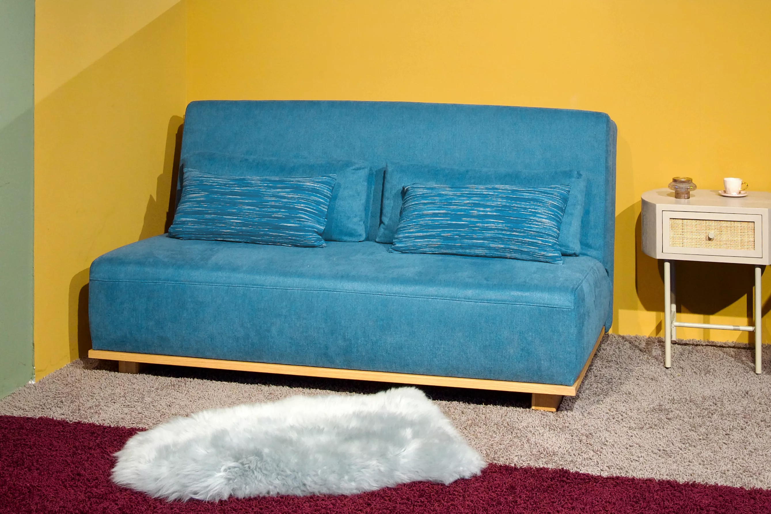 2-Sitzer Schlafsofa Lilli in blauem Stoffbezug günstig online kaufen
