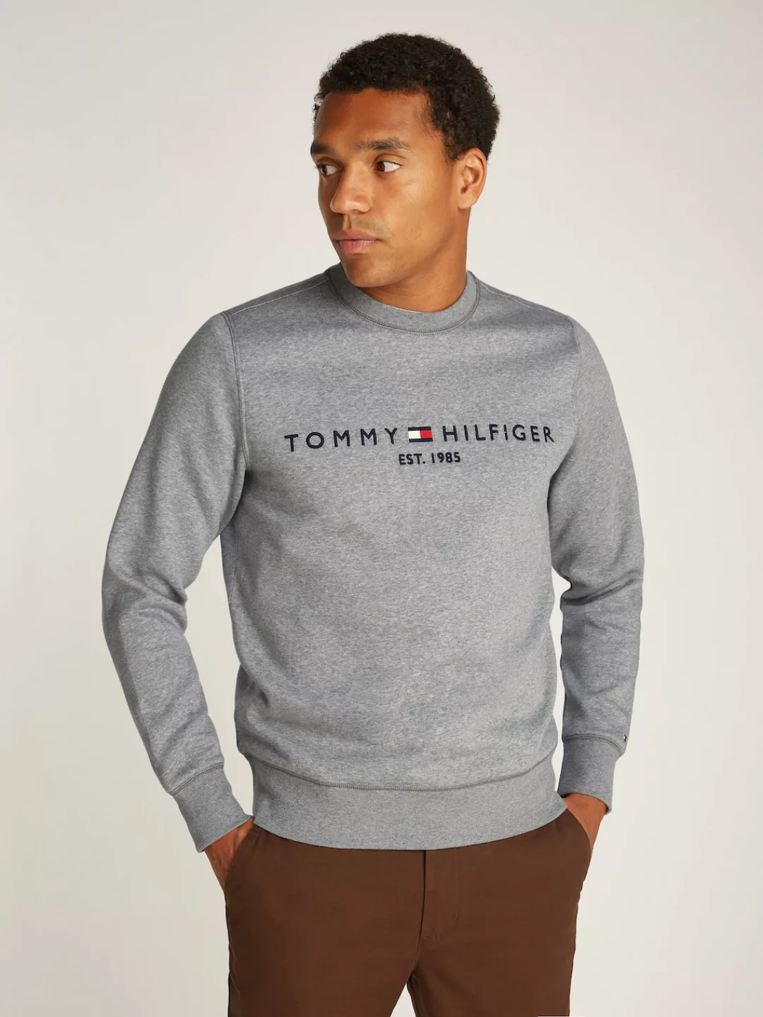 Tommy Hilfiger Sweatshirt TOMMY LOGO SWEATSHIRT mit klassischem Rundhalsaus günstig online kaufen