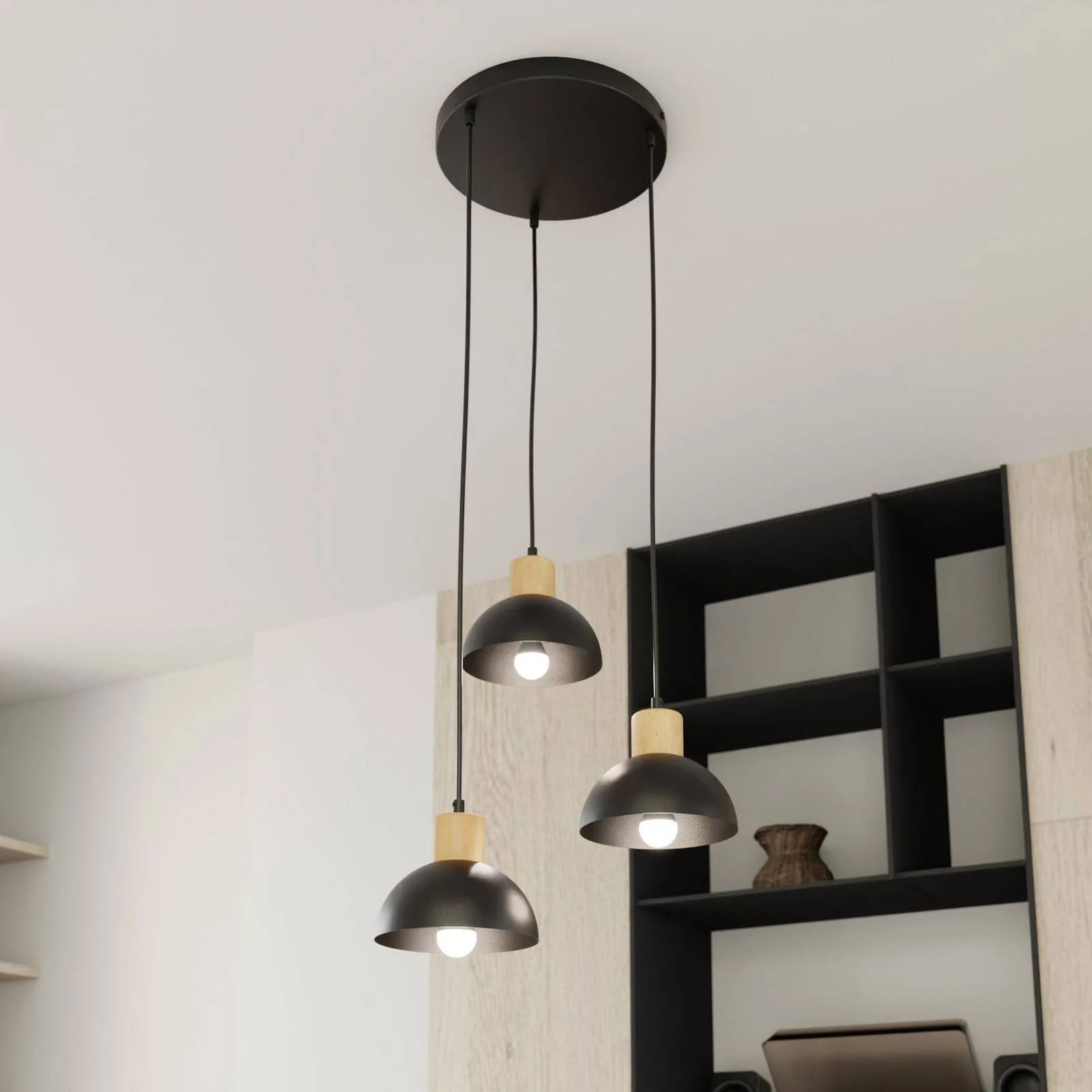 Pendellampe Seco, Ø 30 cm, schwarz, Metall/Holz, 3-flg. günstig online kaufen