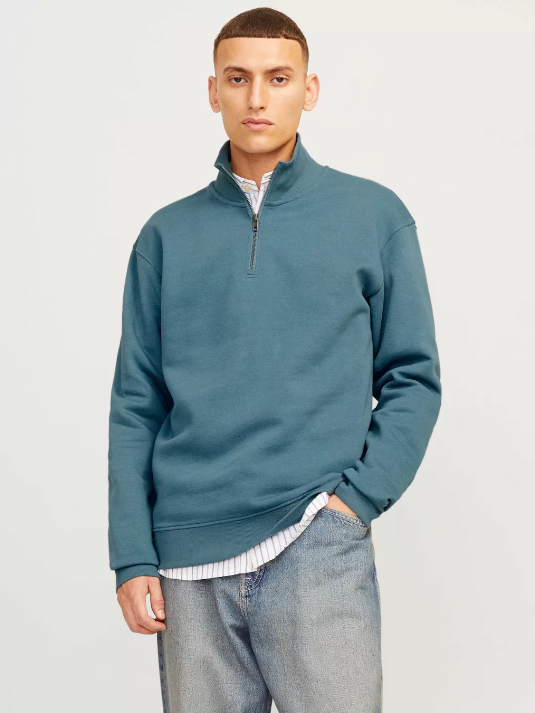 Jack & Jones Sweatshirt JJEBRADLEY SWEAT HALF ZIP NOOS mit Stehkragen günstig online kaufen