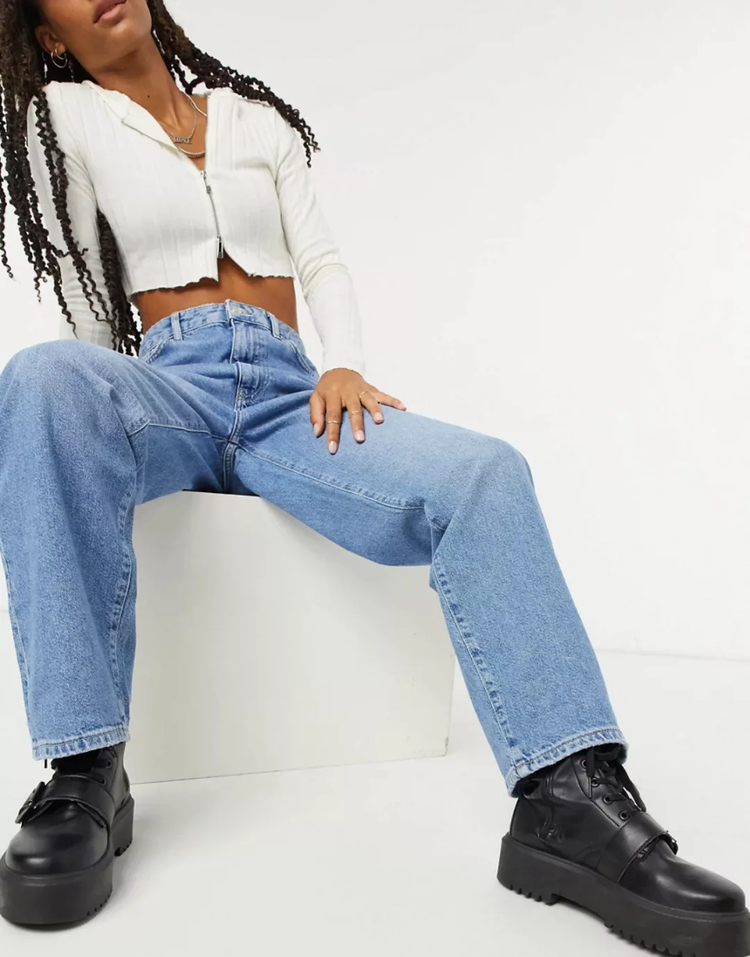 Bershka – Weite Jeans im Stil der 90er Jahre in Blau günstig online kaufen