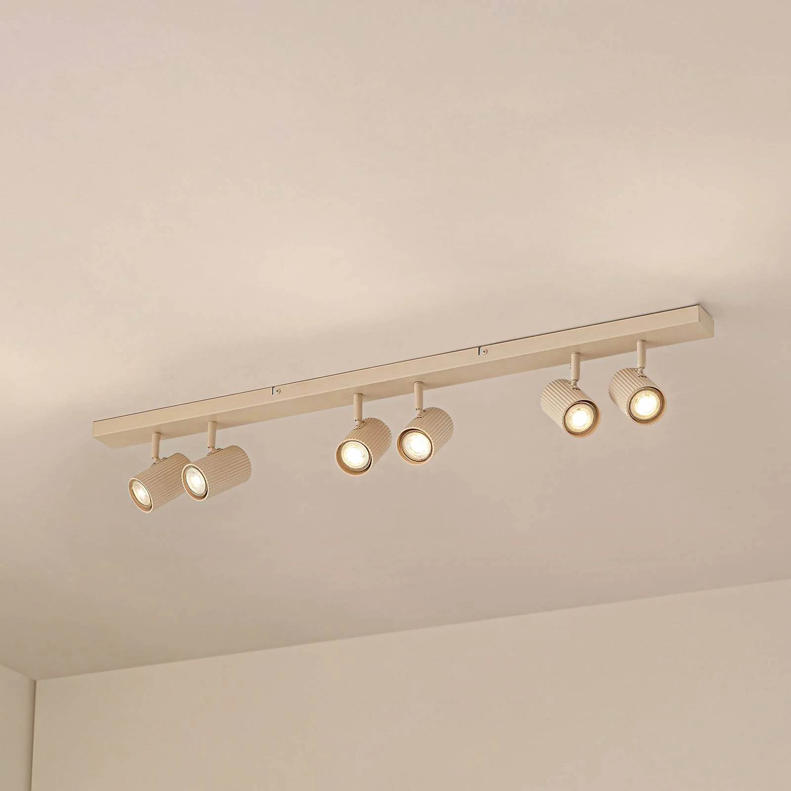 Lindby Deckenspots Kardis, beige, 6-flg., Metall, GU10 günstig online kaufen