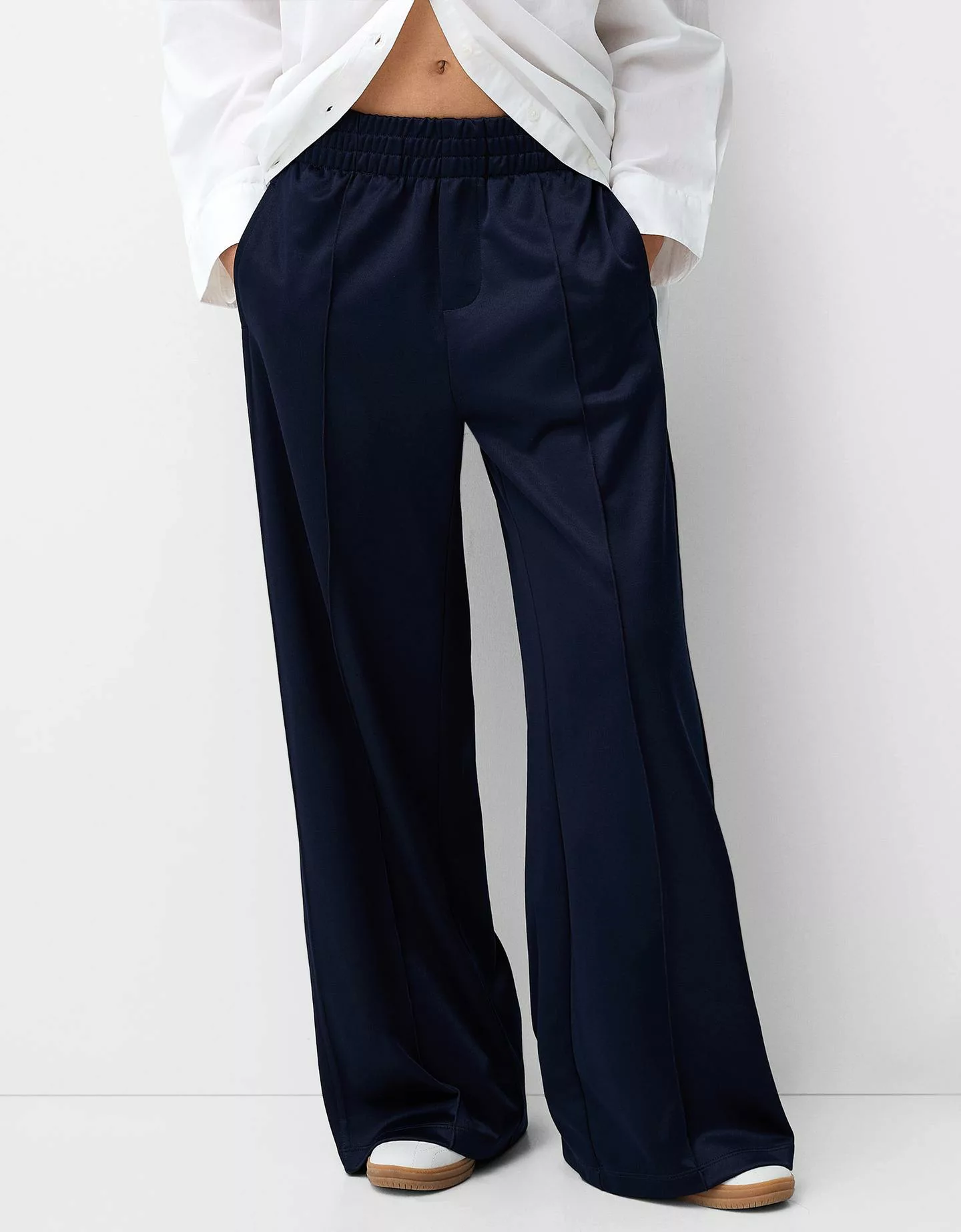 Bershka Hose Mit Seitlichem Streifen Damen Xs Marinenblau günstig online kaufen