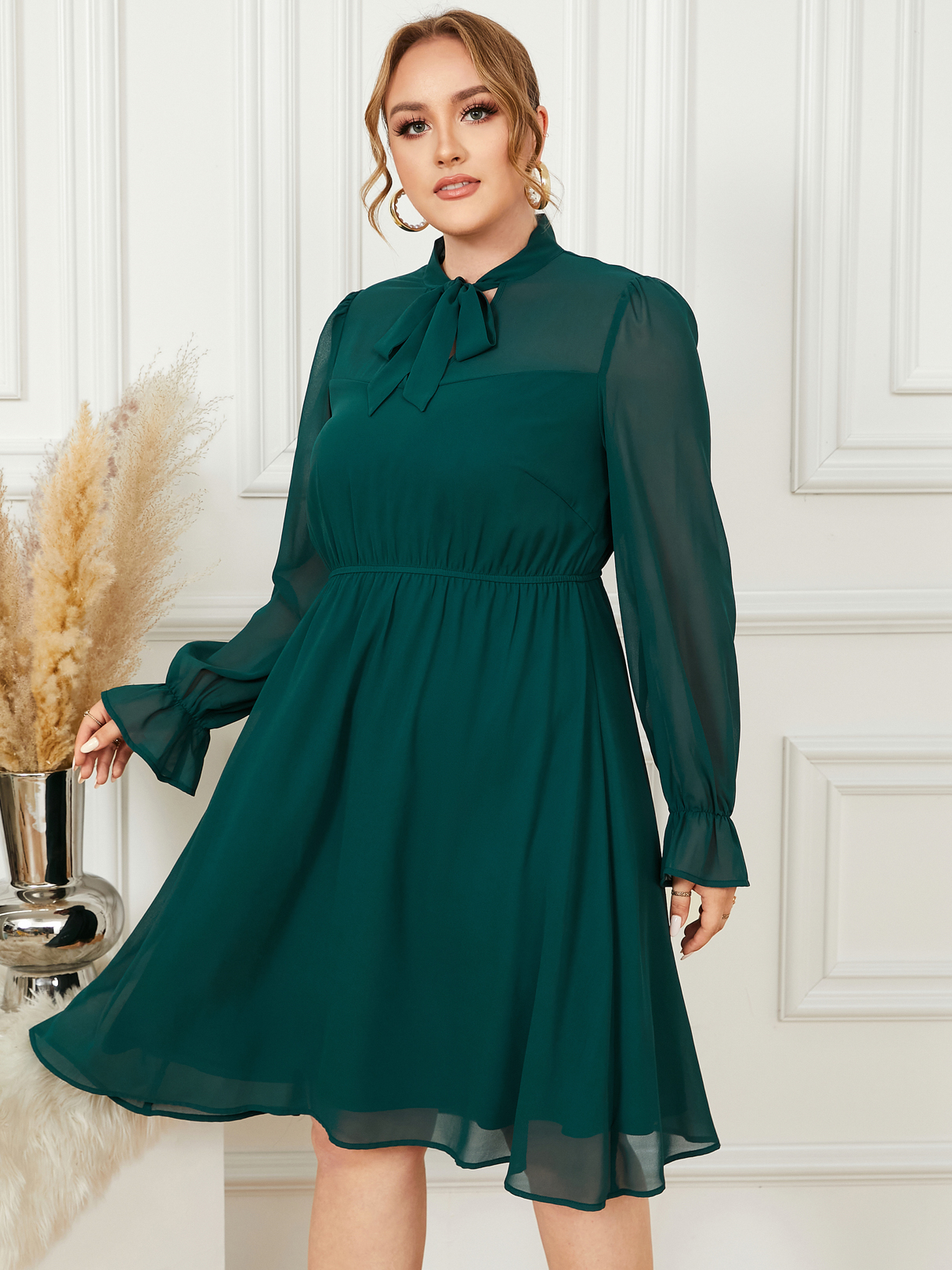 YOINS Kleid mit langen Ärmeln und Rundhalsausschnitt in Übergröße zum Binde günstig online kaufen