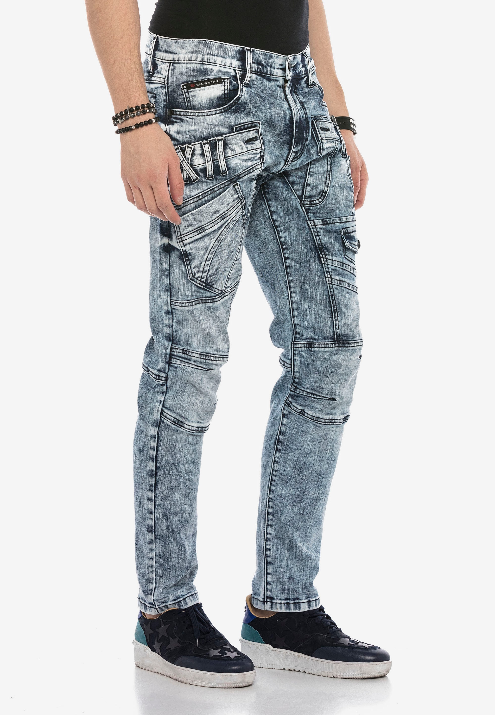 Cipo & Baxx Bequeme Jeans, mit coolen Ziernahtelementen günstig online kaufen