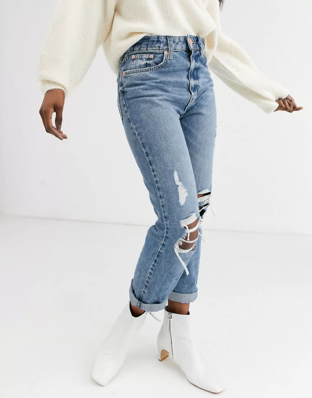 River Island – Stormi – Mom-Jeans im Destroyed-Look in mittelblauer Authent günstig online kaufen
