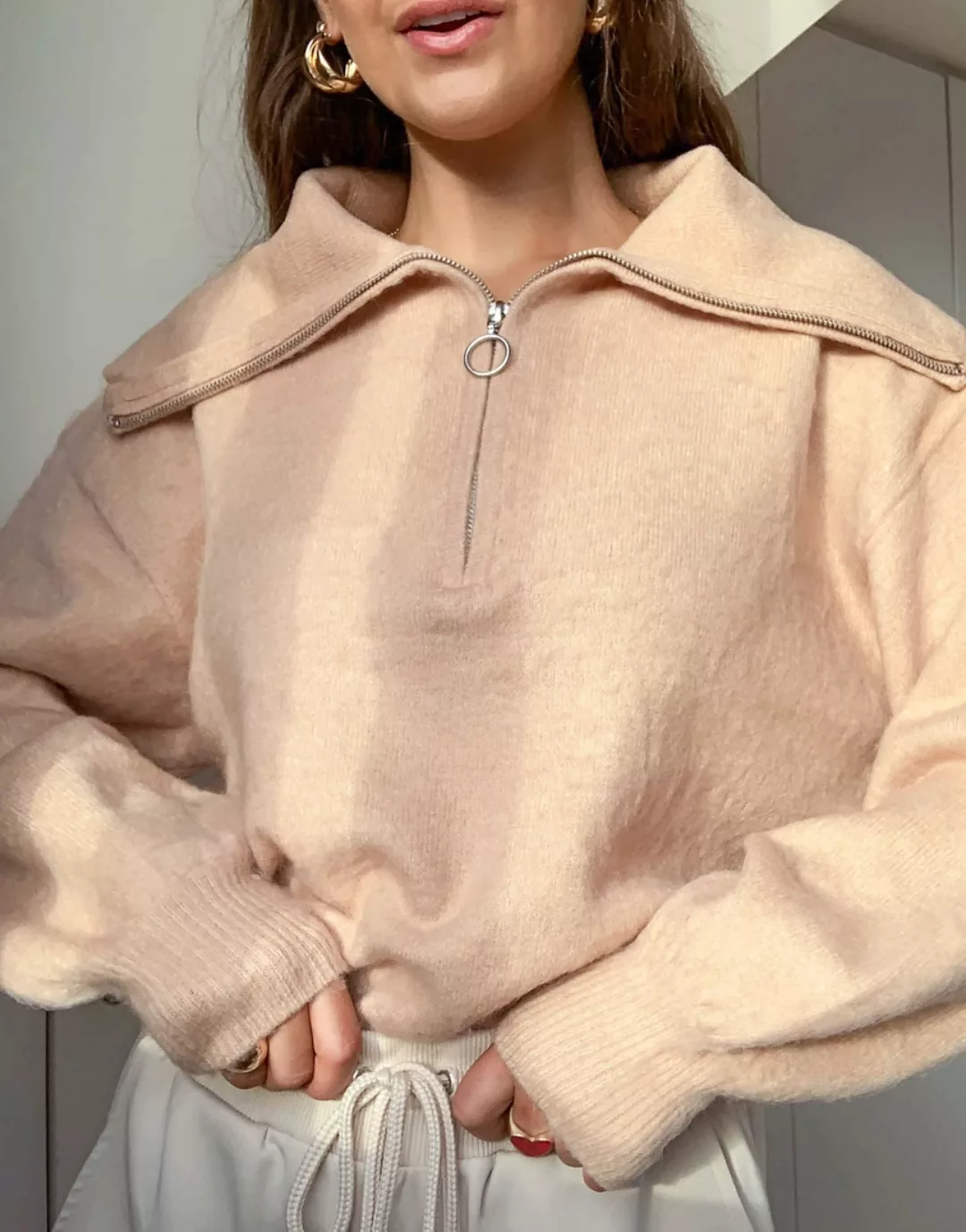 ASOS DESIGN – Pullover aus flauschigem Garn in Camel mit kurzem Reißverschl günstig online kaufen