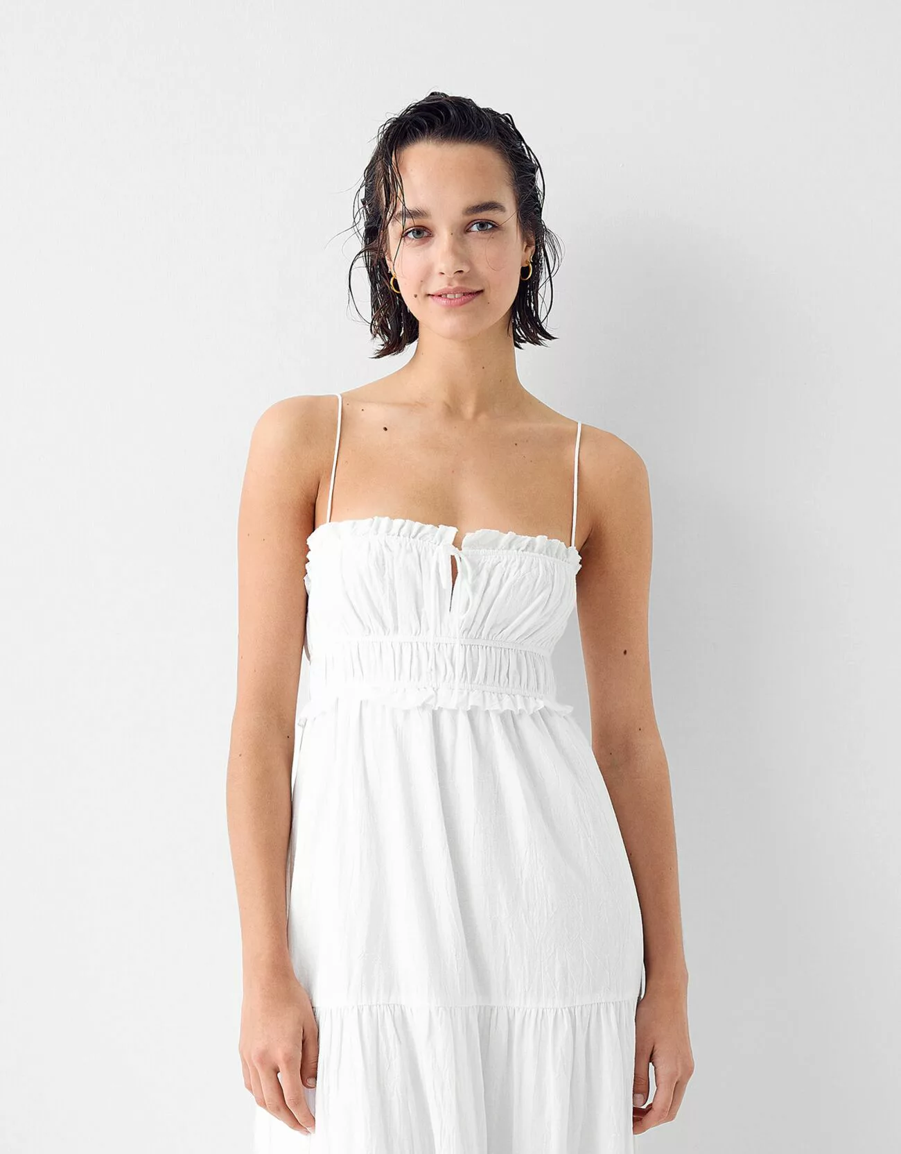 Bershka Rustikales Midikleid Mit Volants Damen L Weiss günstig online kaufen