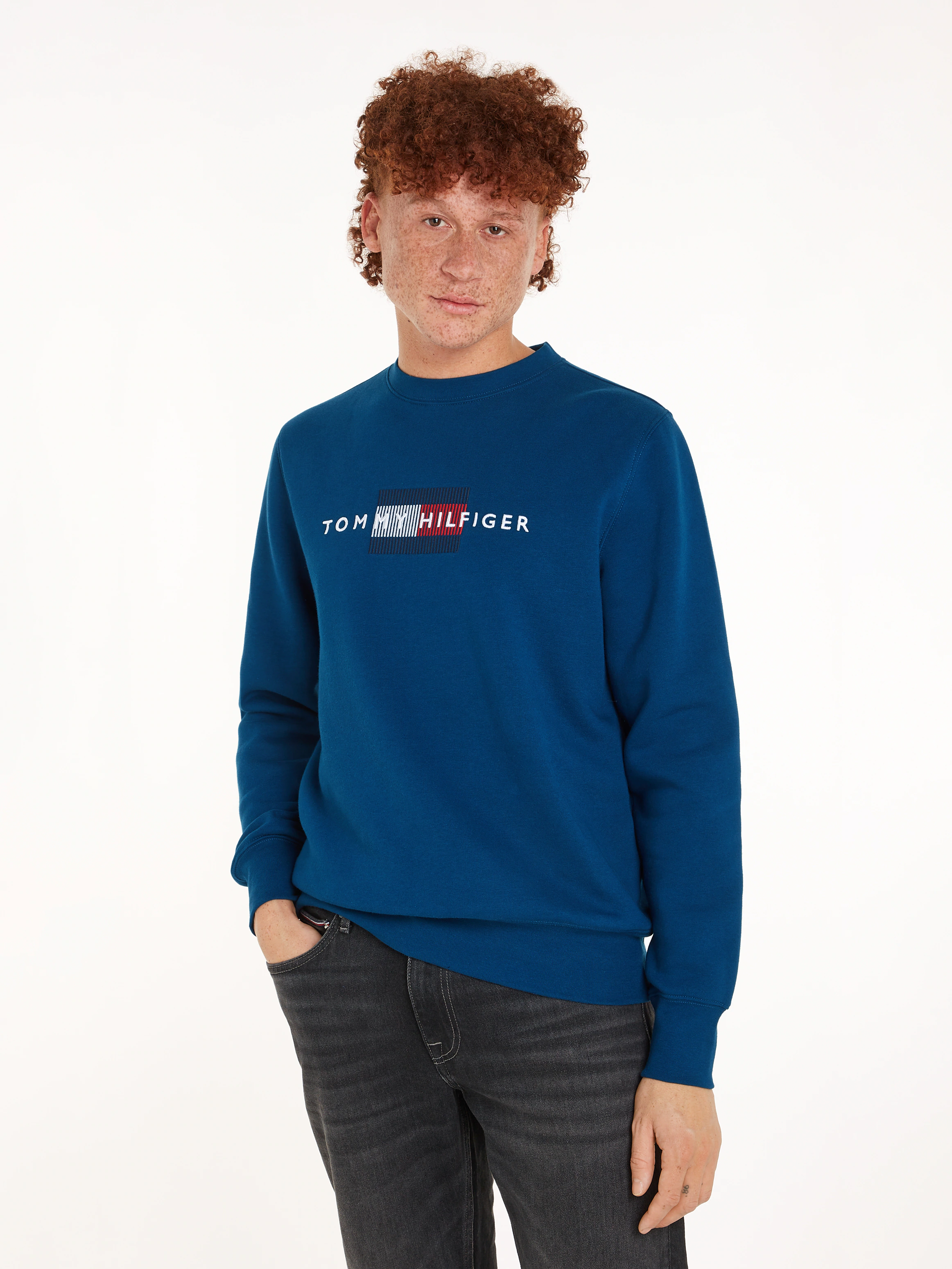 Tommy Hilfiger Sweatshirt "HILFIGER FLAG EMBRO SWEATSHIRT", mehrfarbige Sti günstig online kaufen