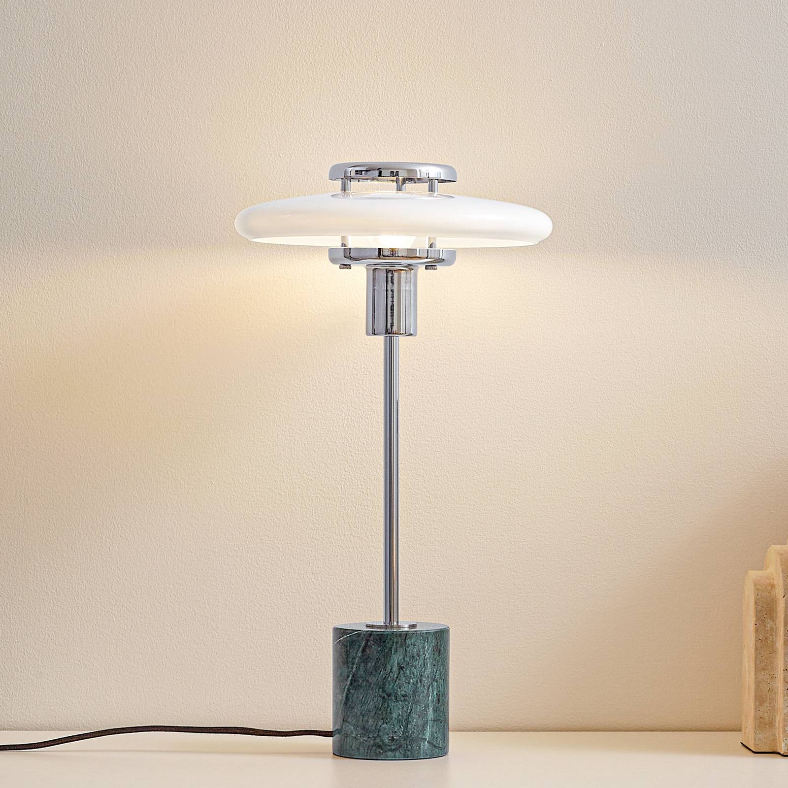 Lindby Tischlampe Branford, Retro, weiß/grün Opalglas/Marmor günstig online kaufen