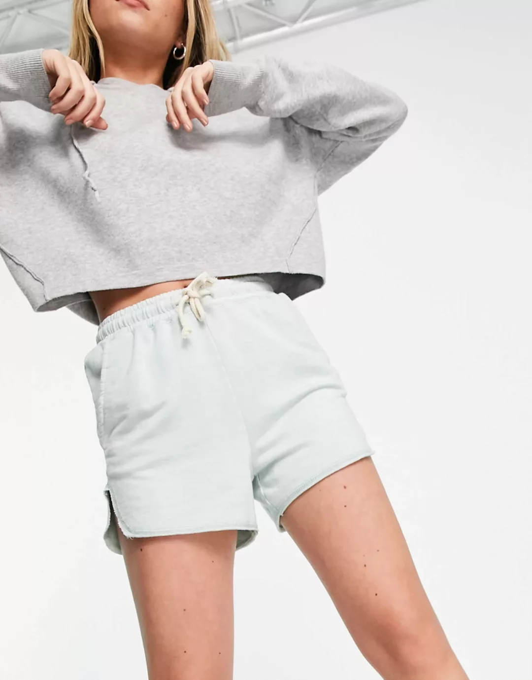 Pull&Bear – Jersey-Shorts im Runner-Stil in Salbeigrün günstig online kaufen