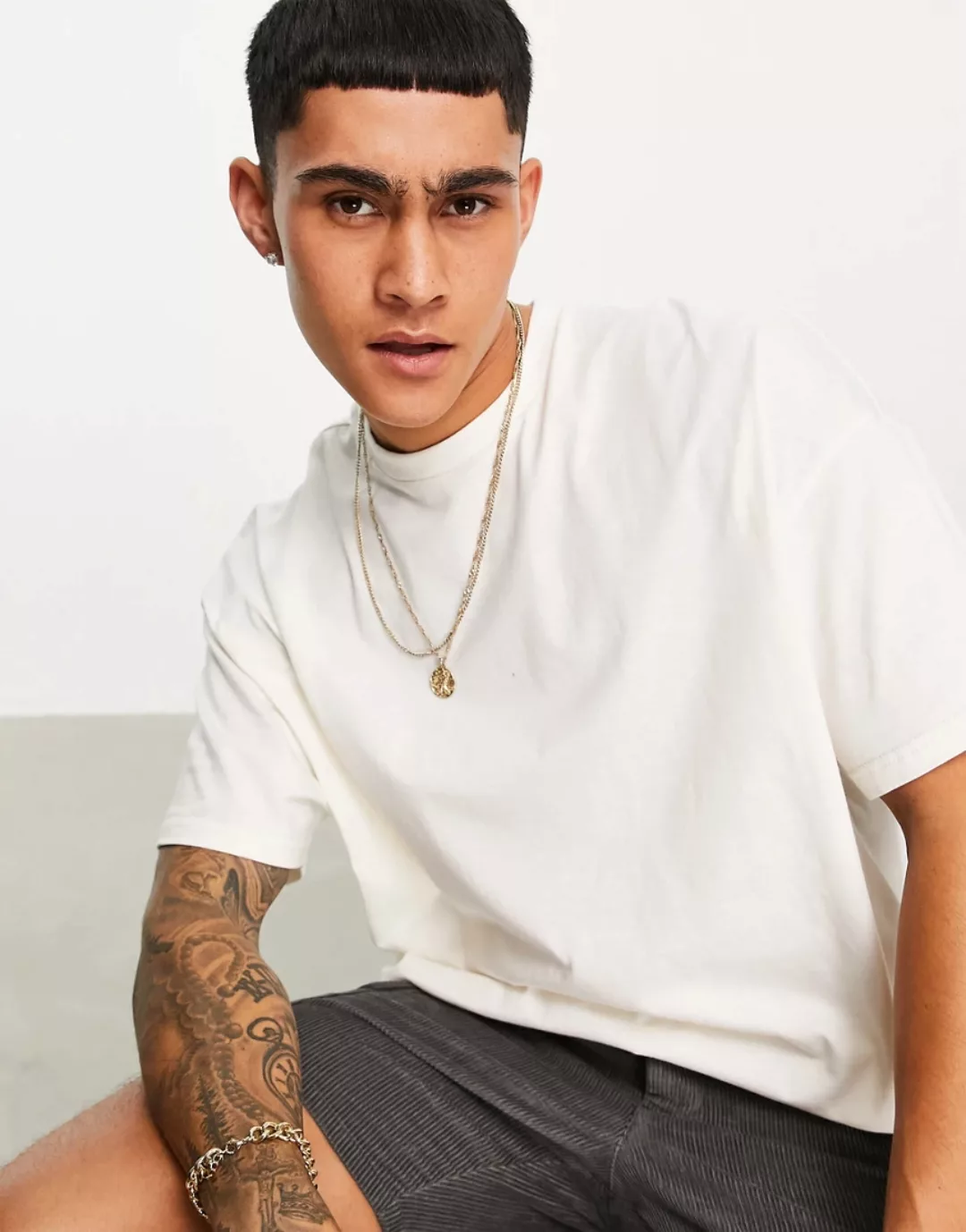 ASOS DESIGN – Oversize-T-Shirt in Creme mit Rundhalsausschnitt-Weiß günstig online kaufen