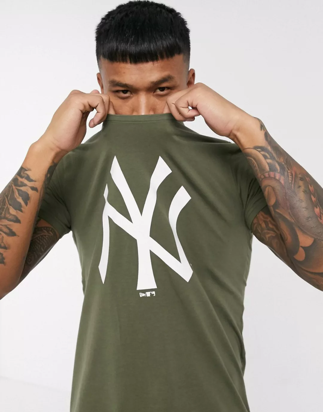 New Era – MLB New York Yankees – T-Shirt in Khaki mit Logo-Grün günstig online kaufen